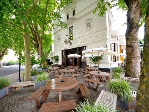 Garden in The Warrington