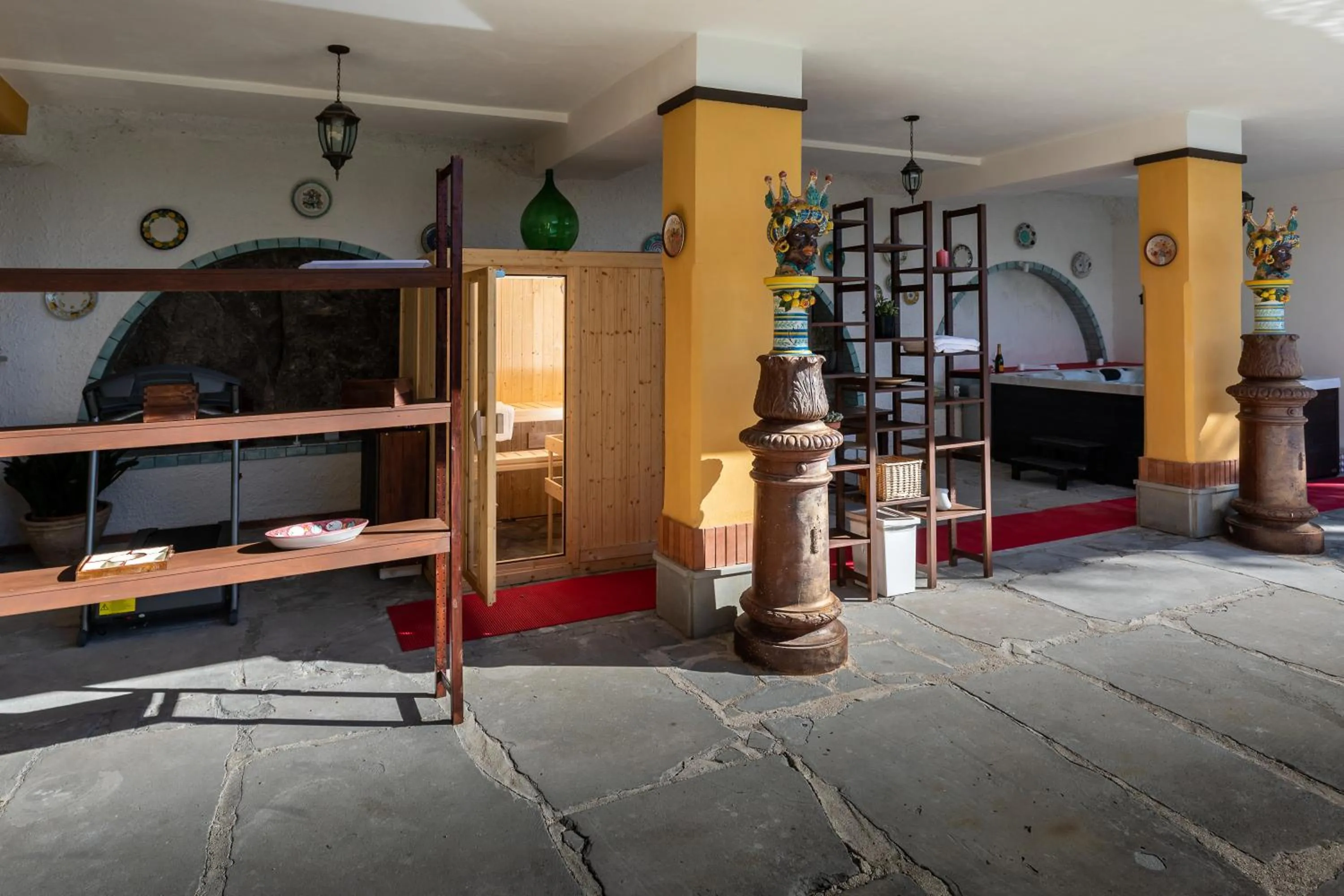Villa Amalia Resort for family & friends !