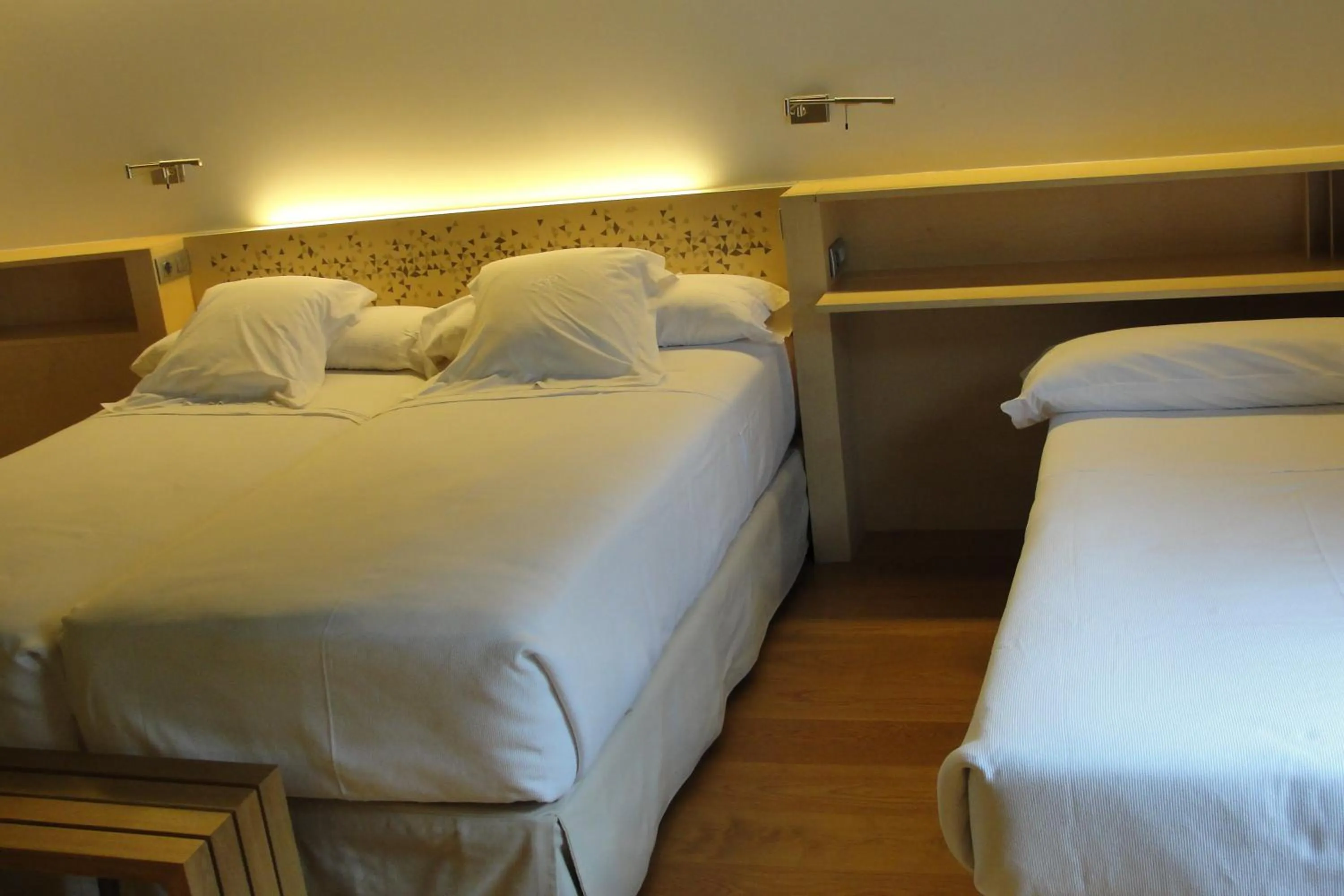 Bed in Hotel Continental Balneario de Panticosa