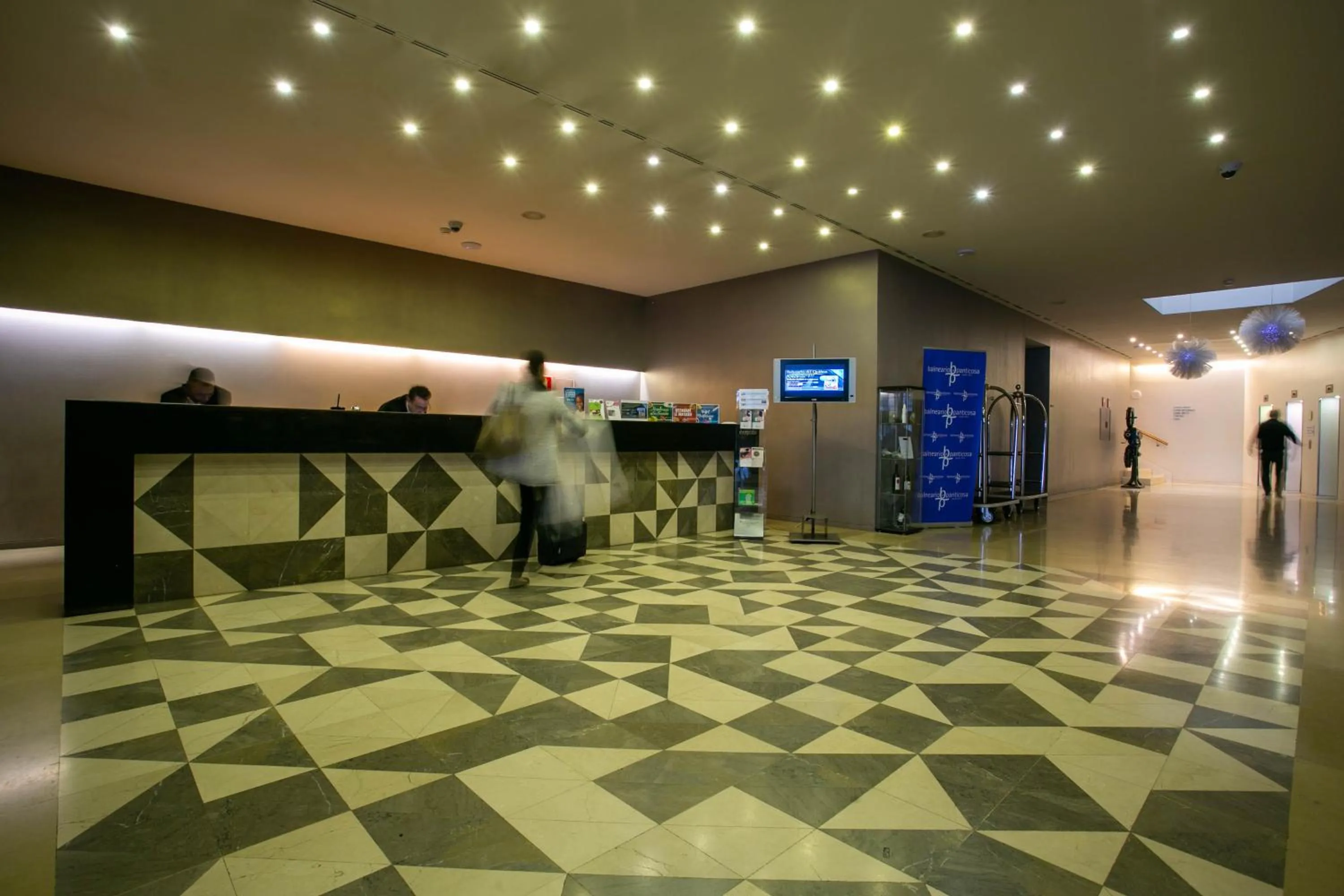 Lobby or reception in Hotel Continental Balneario de Panticosa