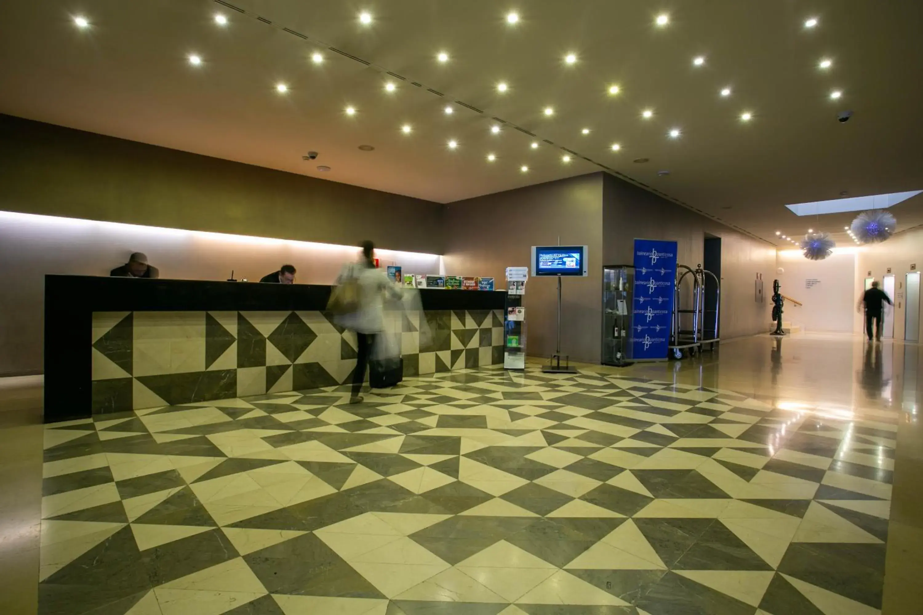 Lobby or reception in Hotel Continental Balneario de Panticosa Lobby or reception in Hotel Continental Balneario de Panticosa