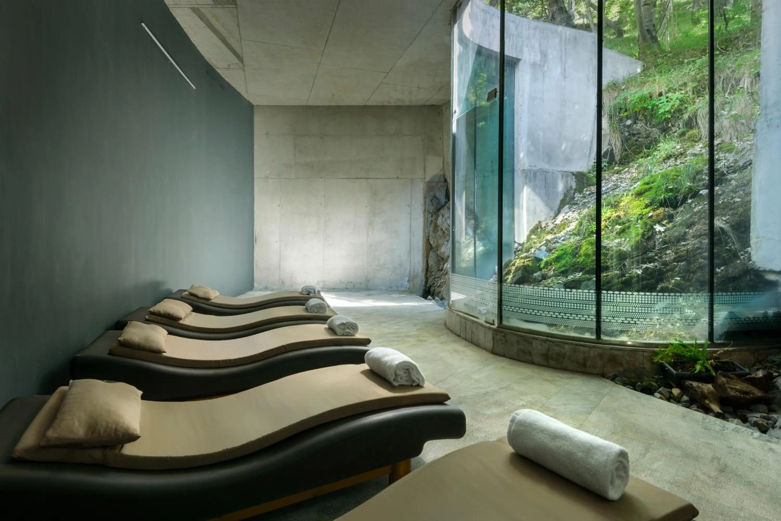 Spa and wellness centre/facilities in Hotel Continental Balneario de Panticosa