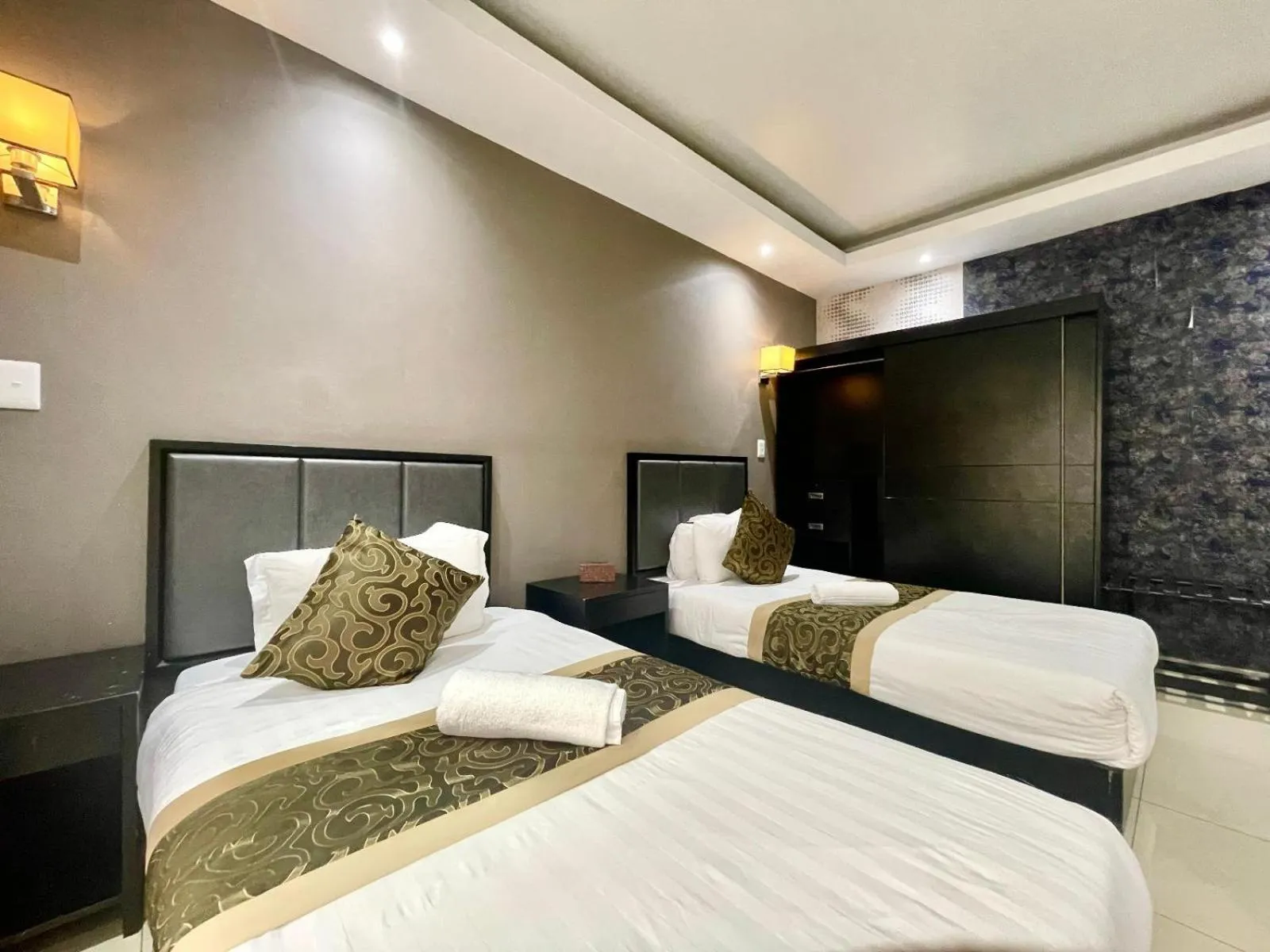 Bedroom, Bed in Azinnia Rivonia Guest House