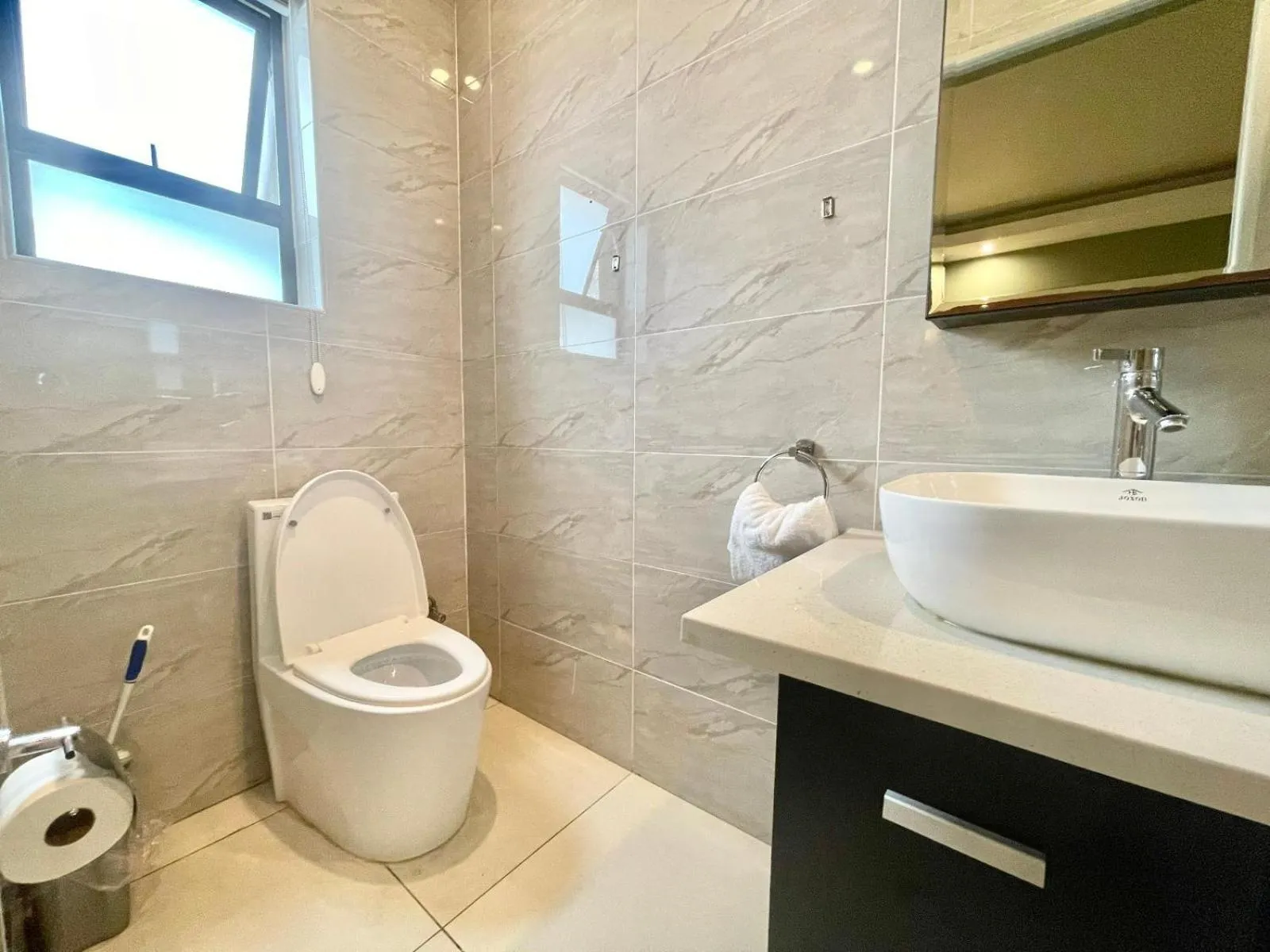 Toilet in Azinnia Rivonia Guest House