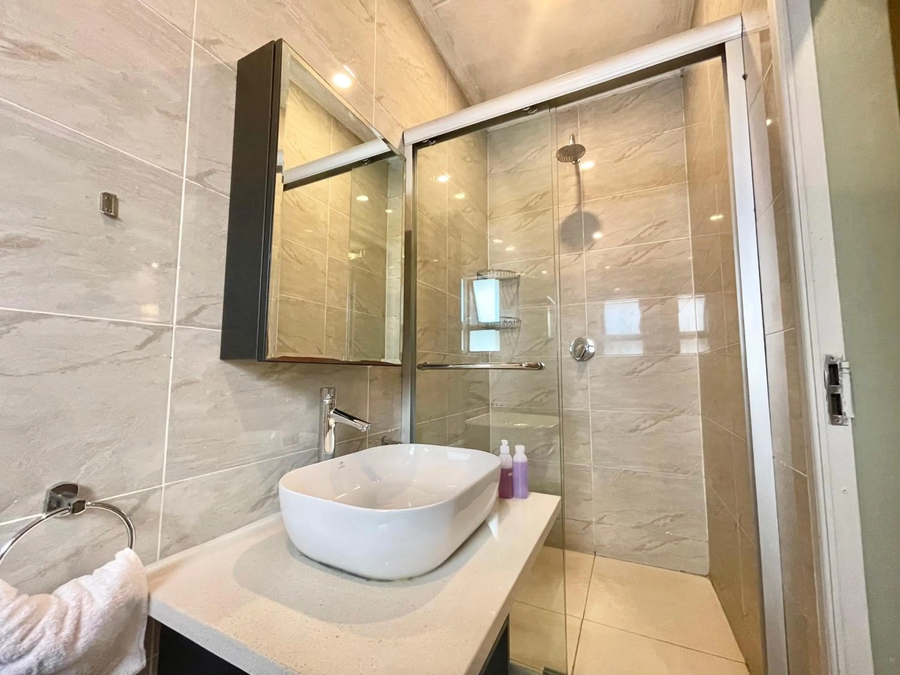 Shower in Azinnia Rivonia Guest House