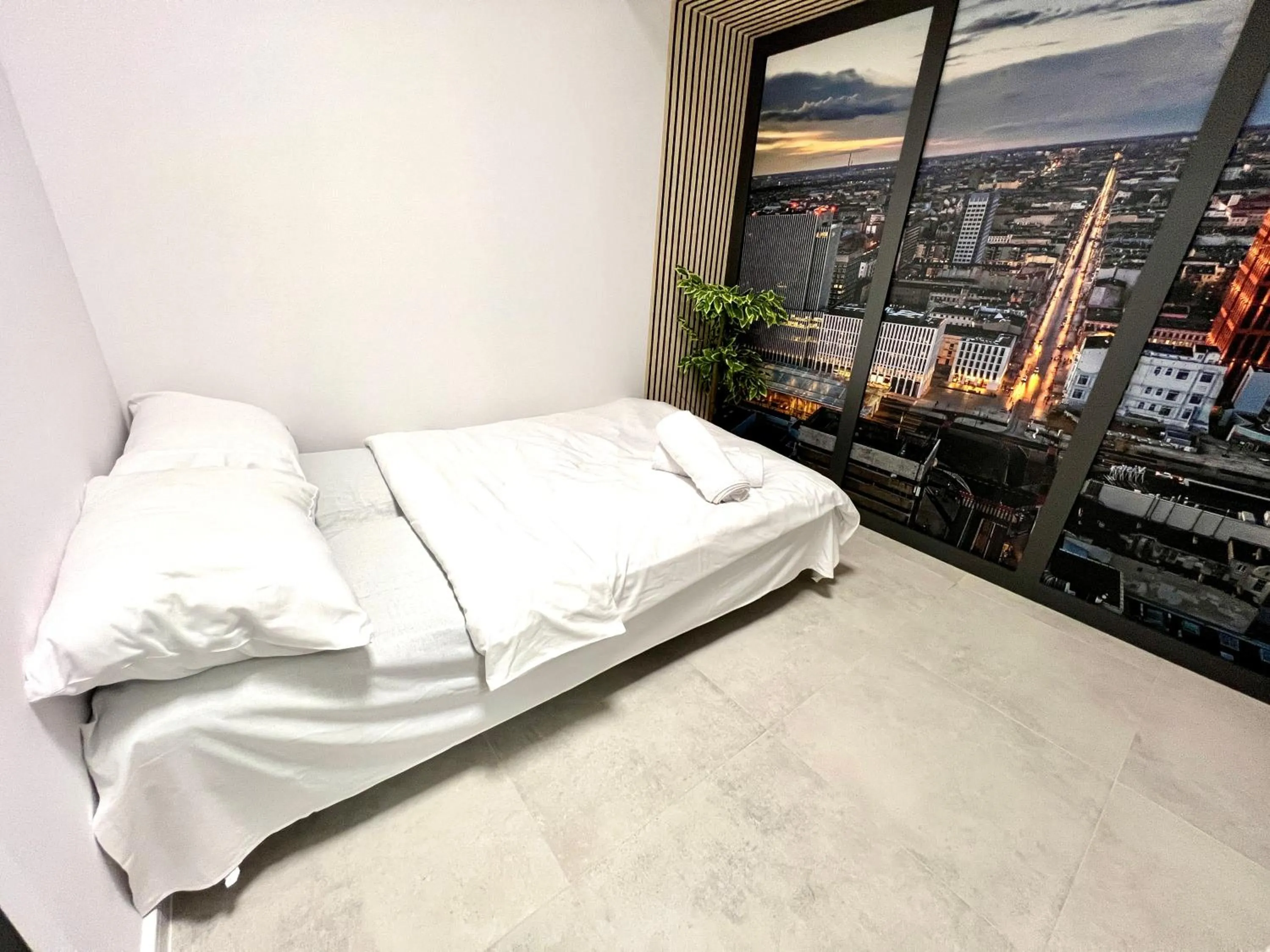 Double Room in Royal Aparthotel Zamenhoffa 1/3