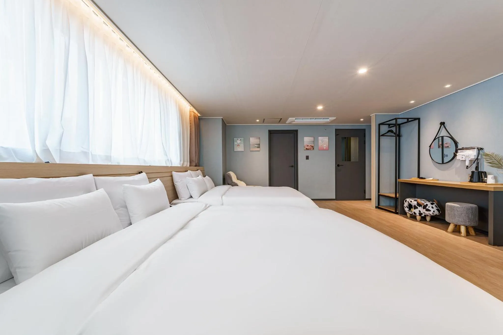 Bed in Browndot Samcheonpo