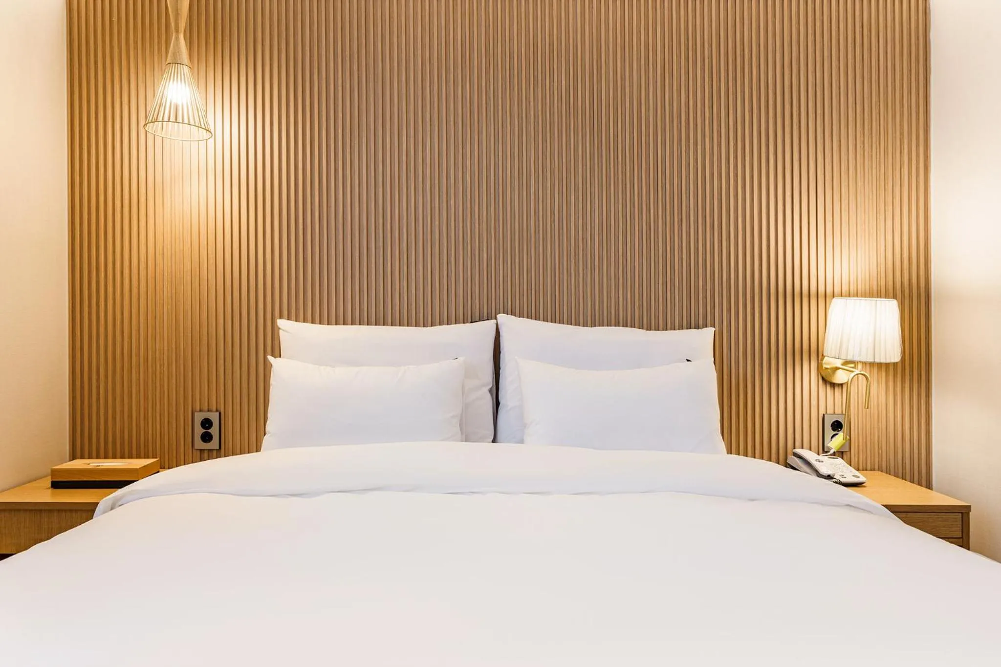 Bed in Browndot Samcheonpo