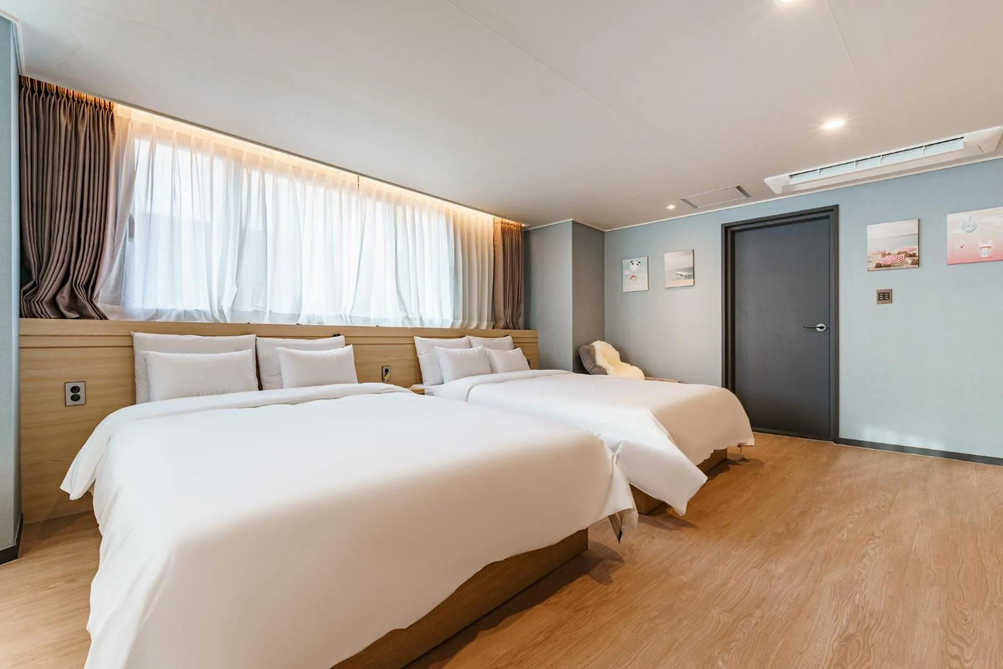 Bed in Browndot Samcheonpo