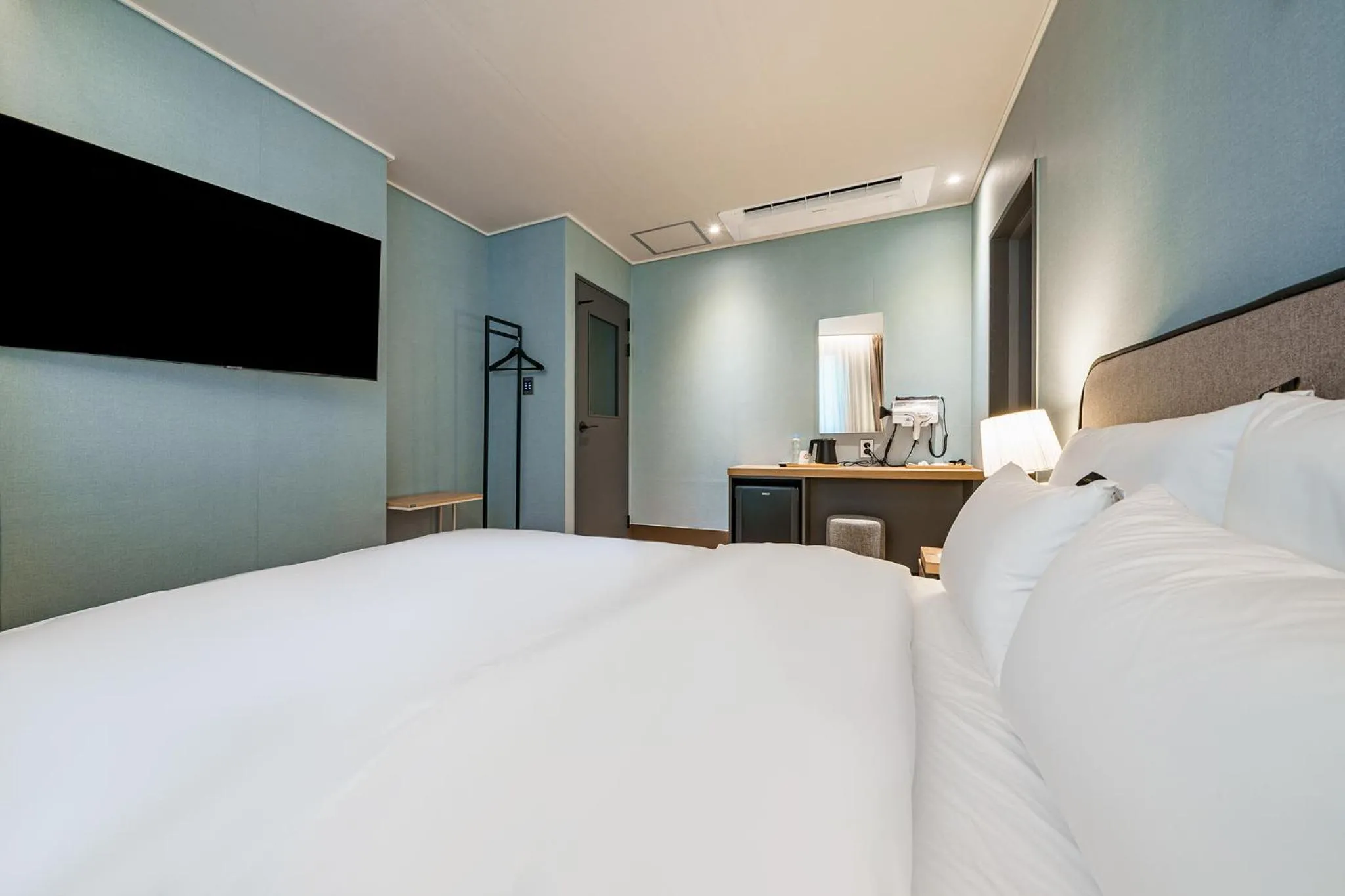 Bed in Browndot Samcheonpo
