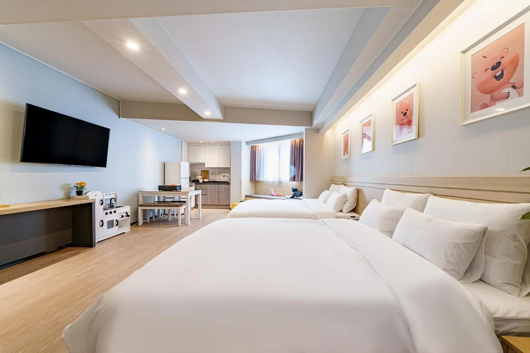 Bed in Browndot Samcheonpo