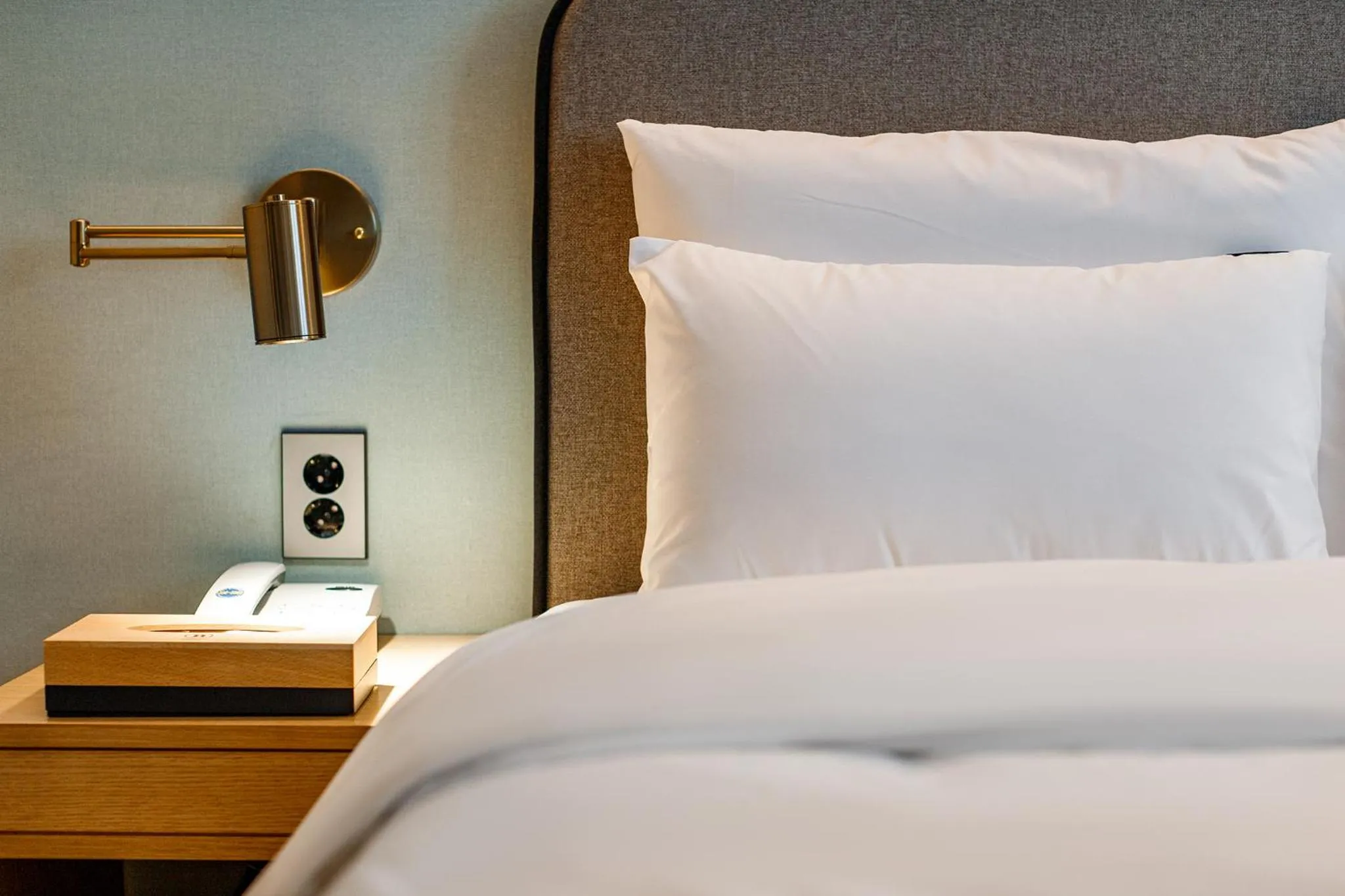 Bed in Browndot Samcheonpo