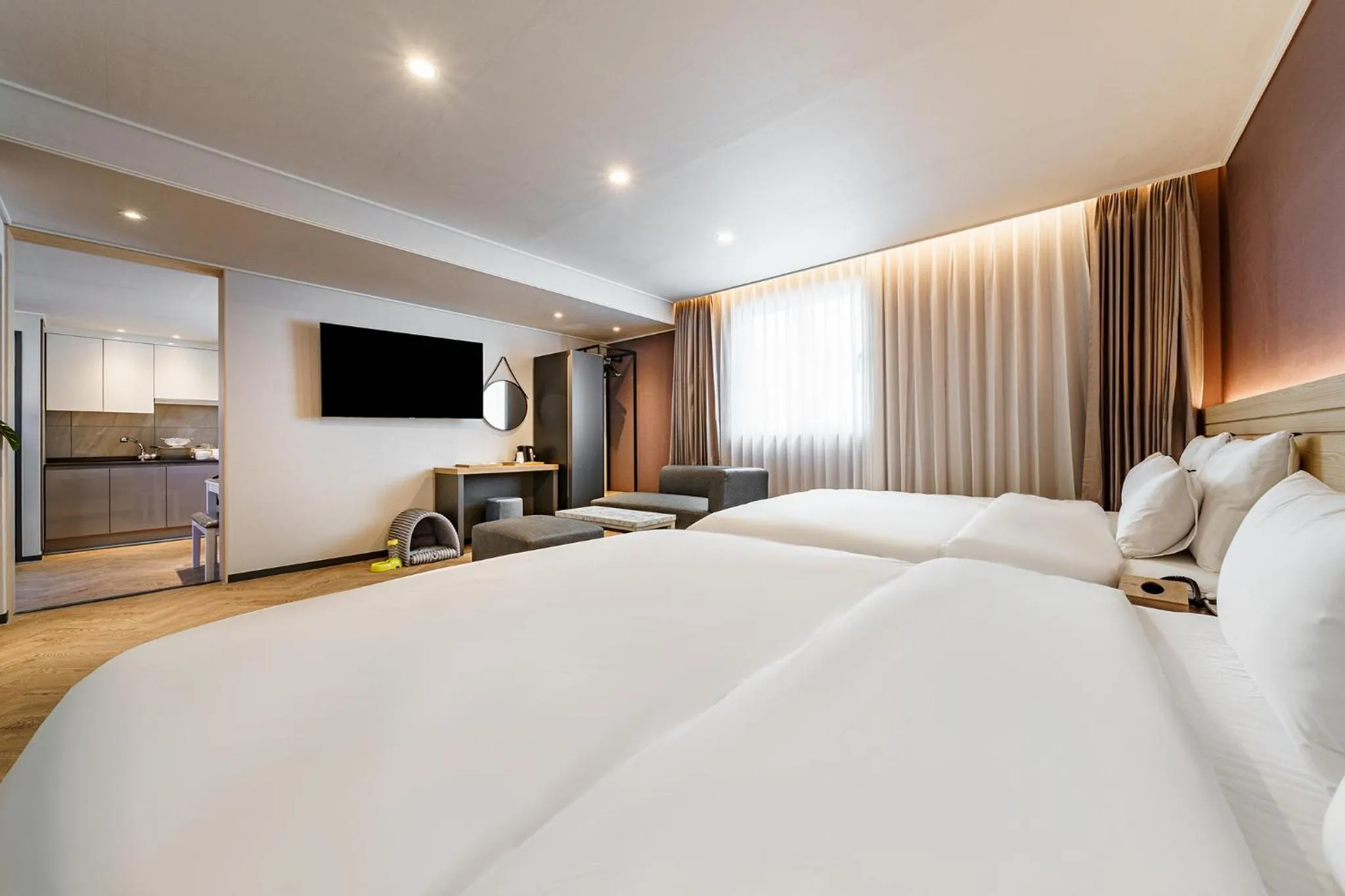 Bed in Browndot Samcheonpo