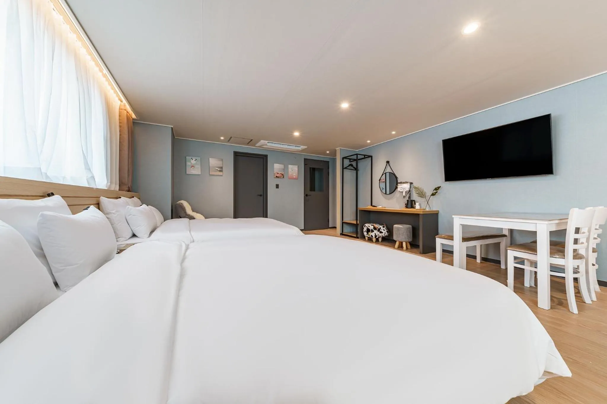 Bed in Browndot Samcheonpo