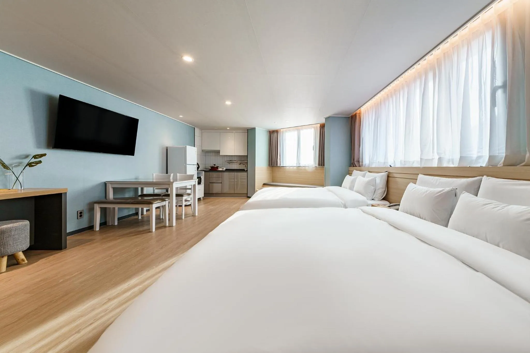 Bed in Browndot Samcheonpo