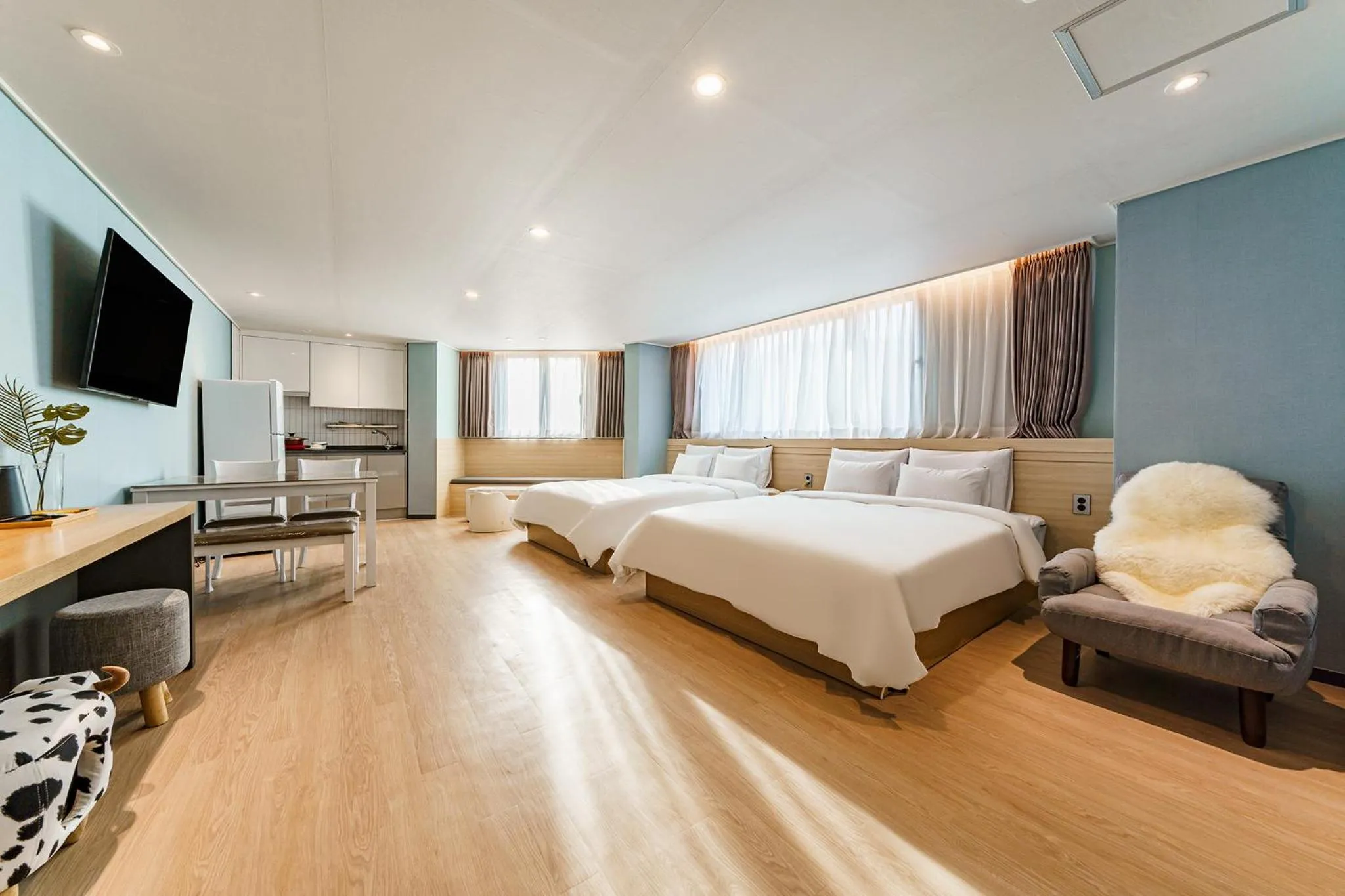 Bed in Browndot Samcheonpo
