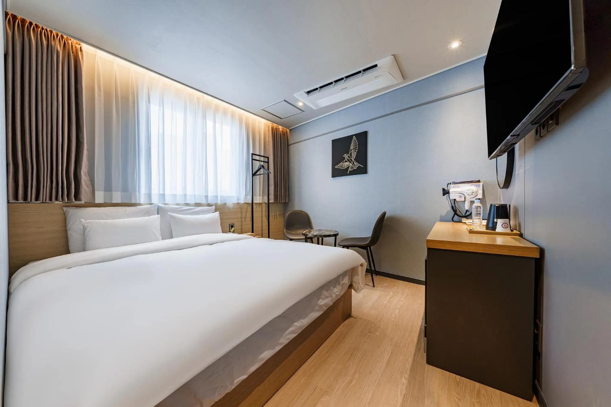 Bed in Browndot Samcheonpo