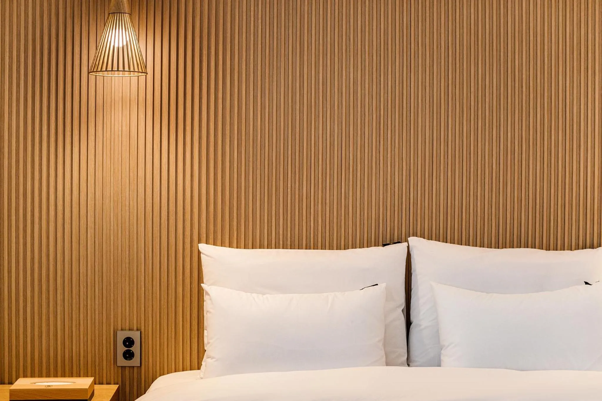 Bed in Browndot Samcheonpo