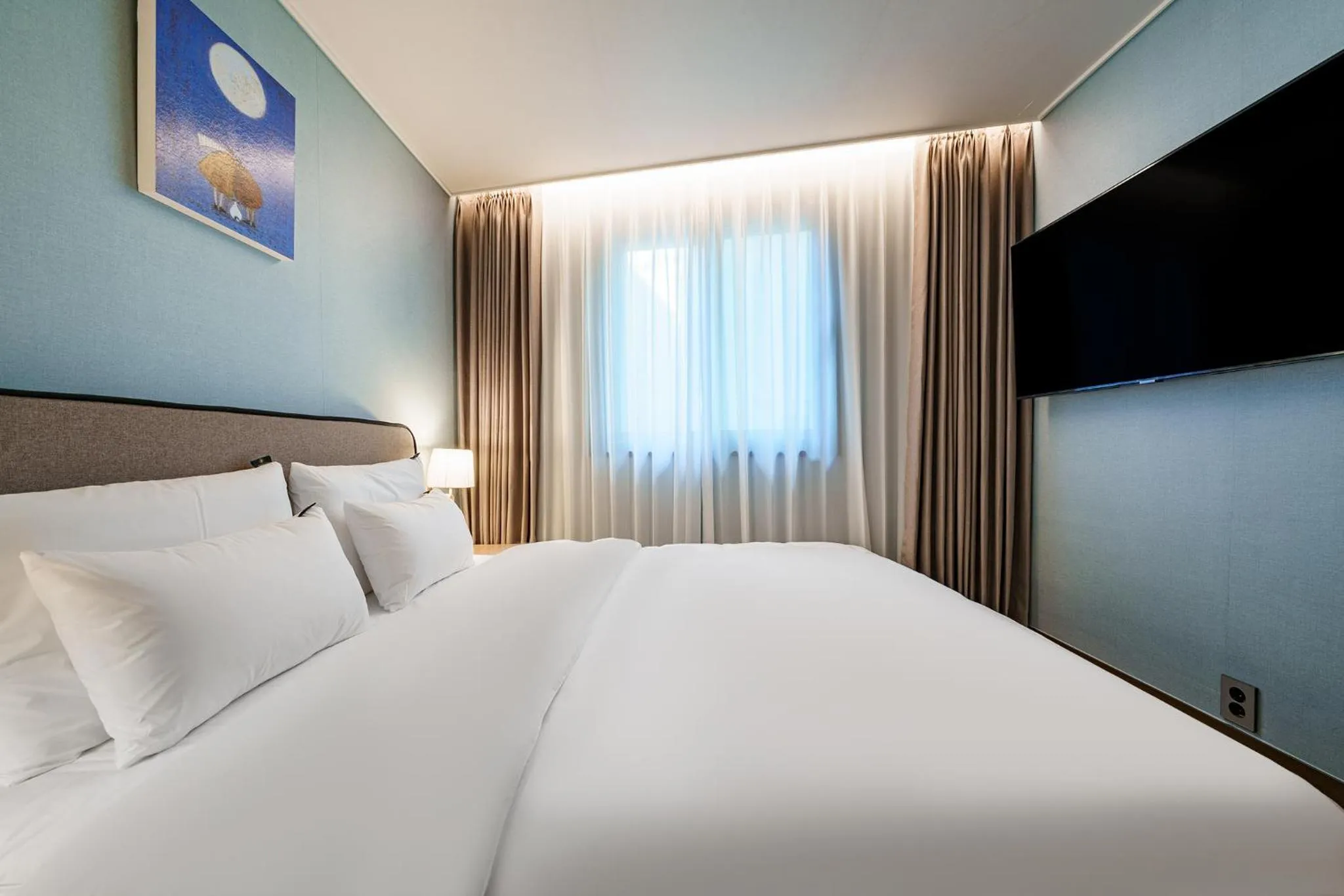 Bed in Browndot Samcheonpo