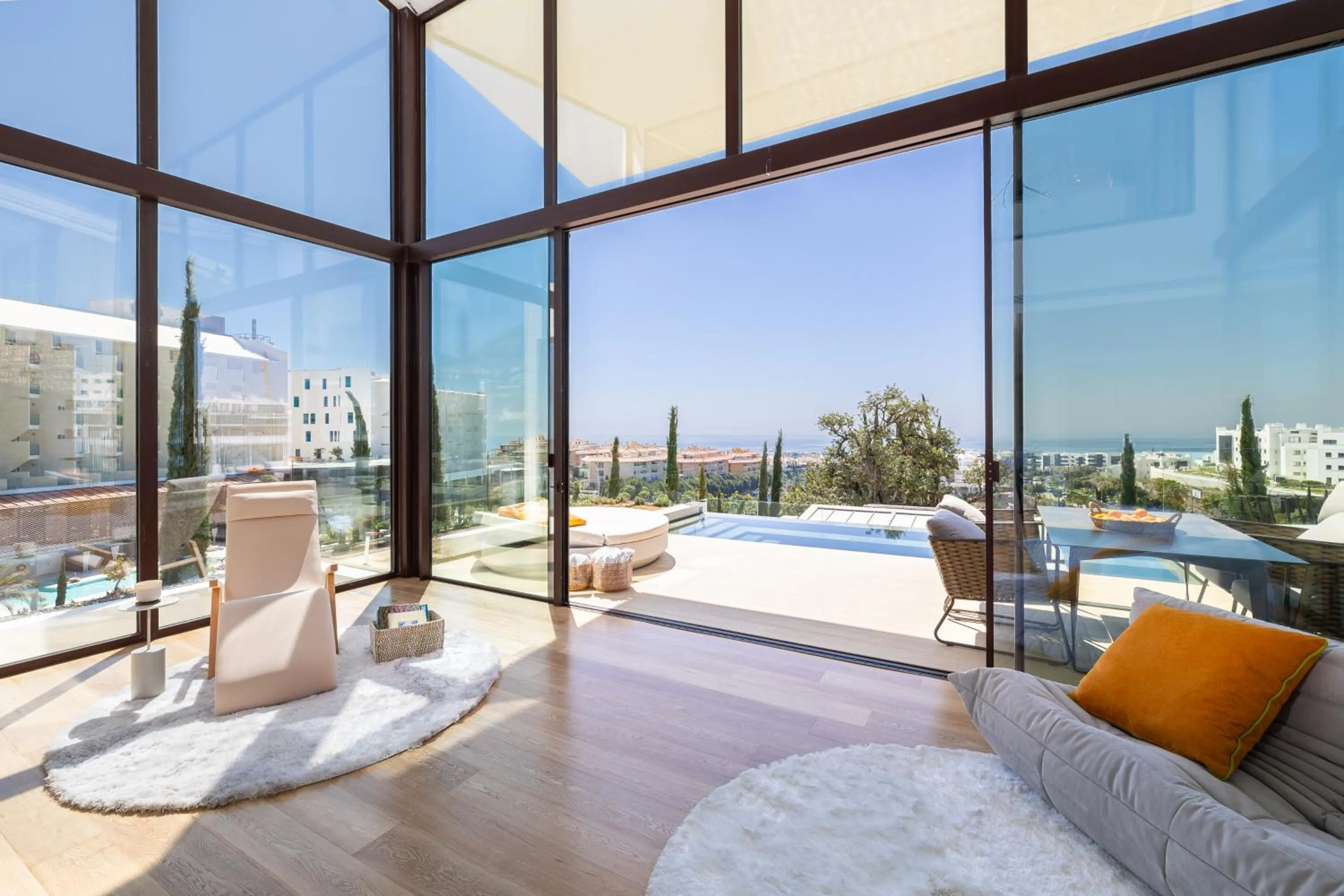 Day in Leiro Residences - Preferred Hotels & Resorts