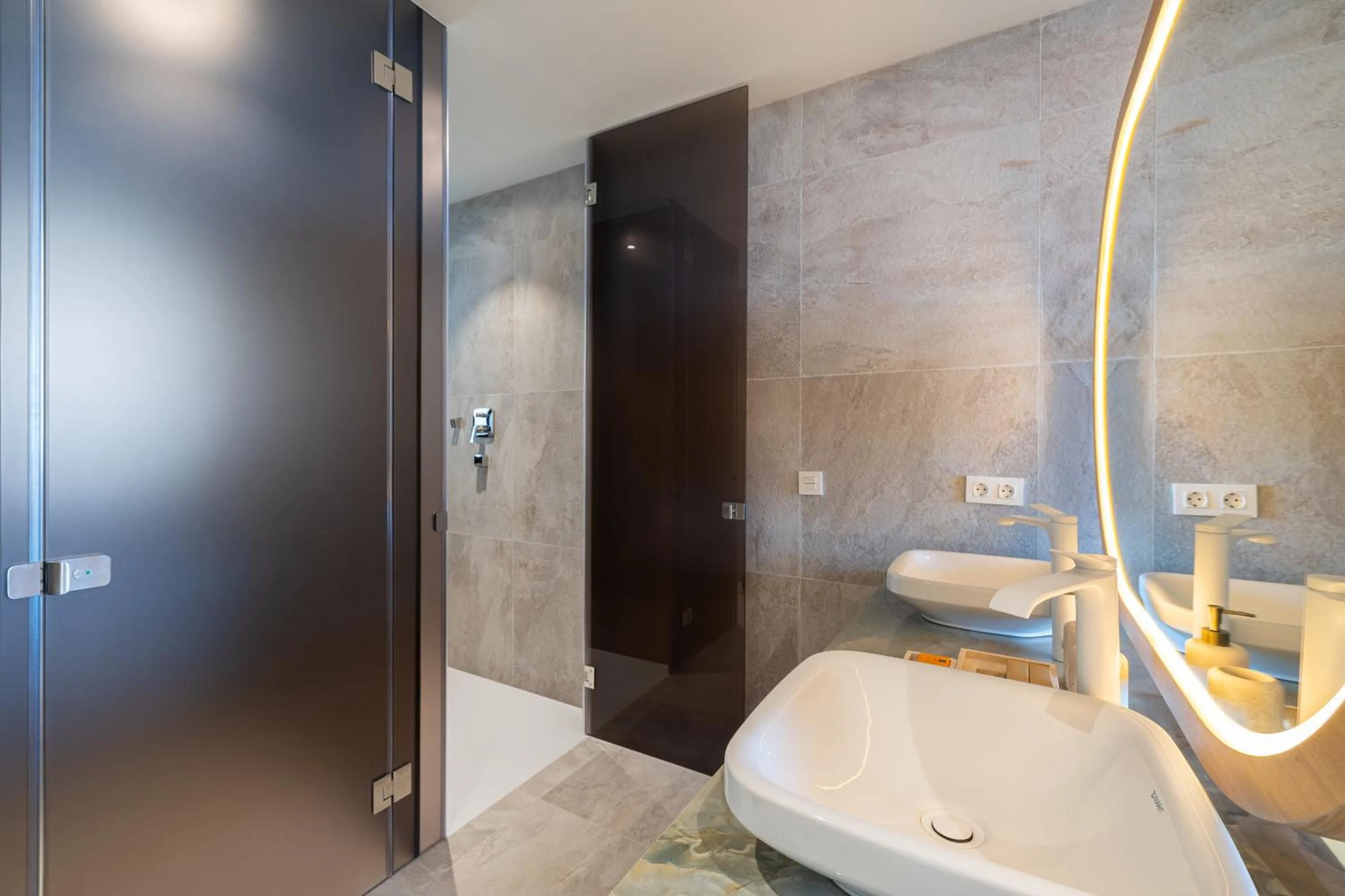 Shower in Leiro Residences - Preferred Hotels & Resorts