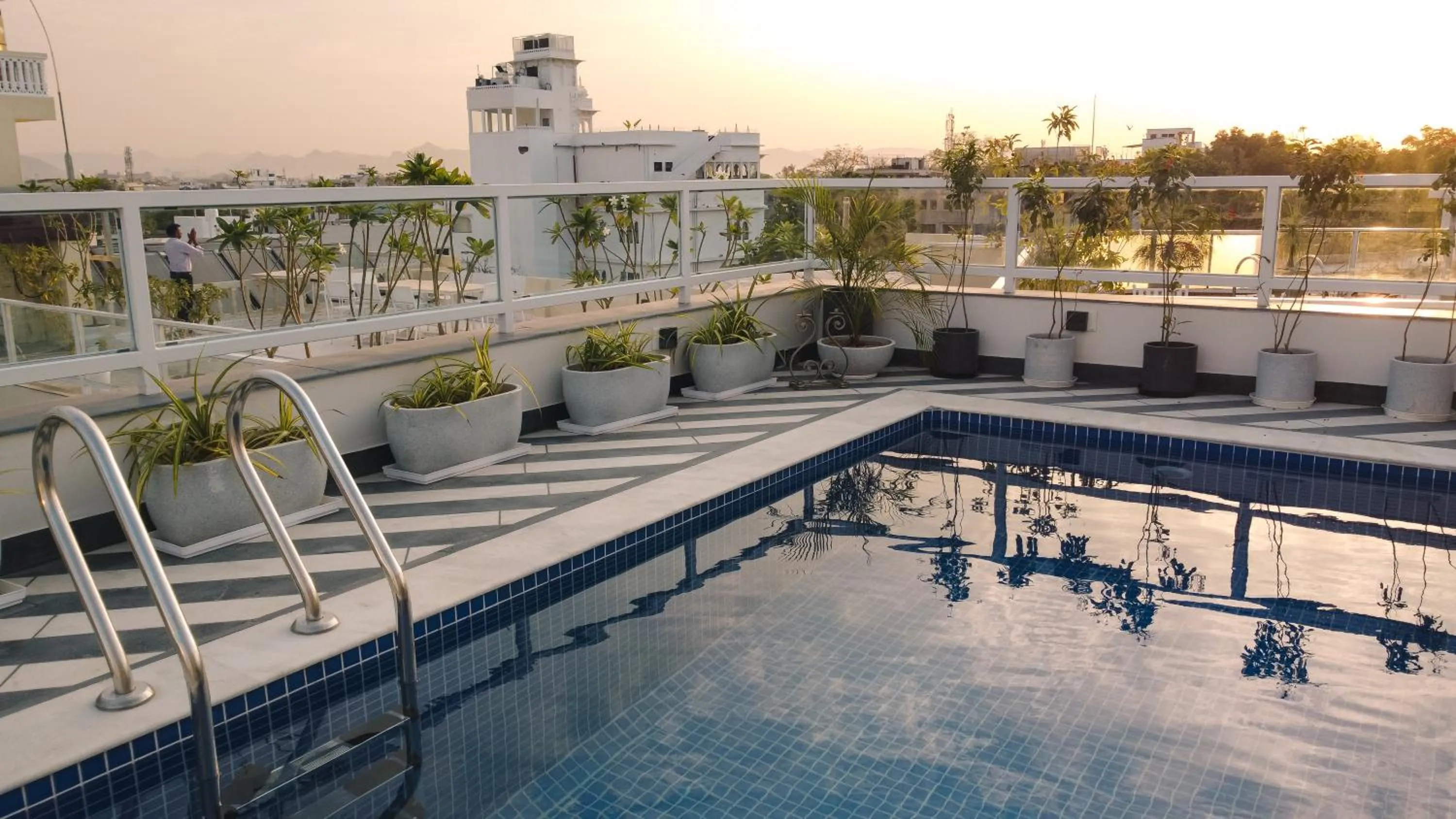 Day in Hotel Naren Villa