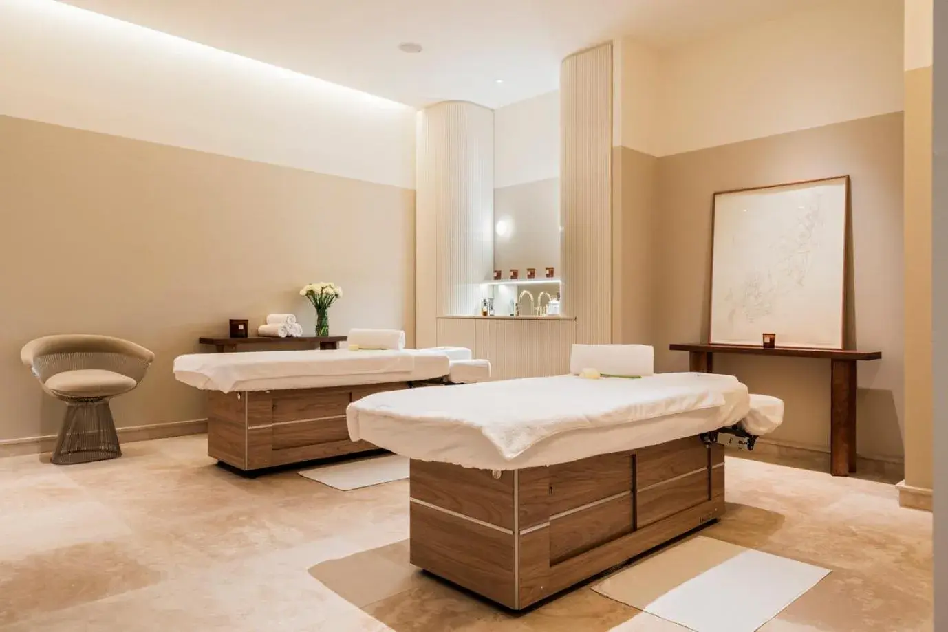 Massage, Bed in La Fondation Massage, Bed in La Fondation