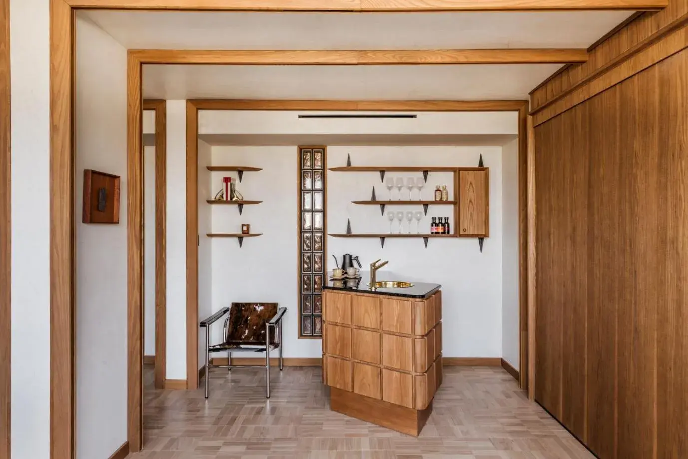 Photo of the whole room in La Fondation Photo of the whole room in La Fondation