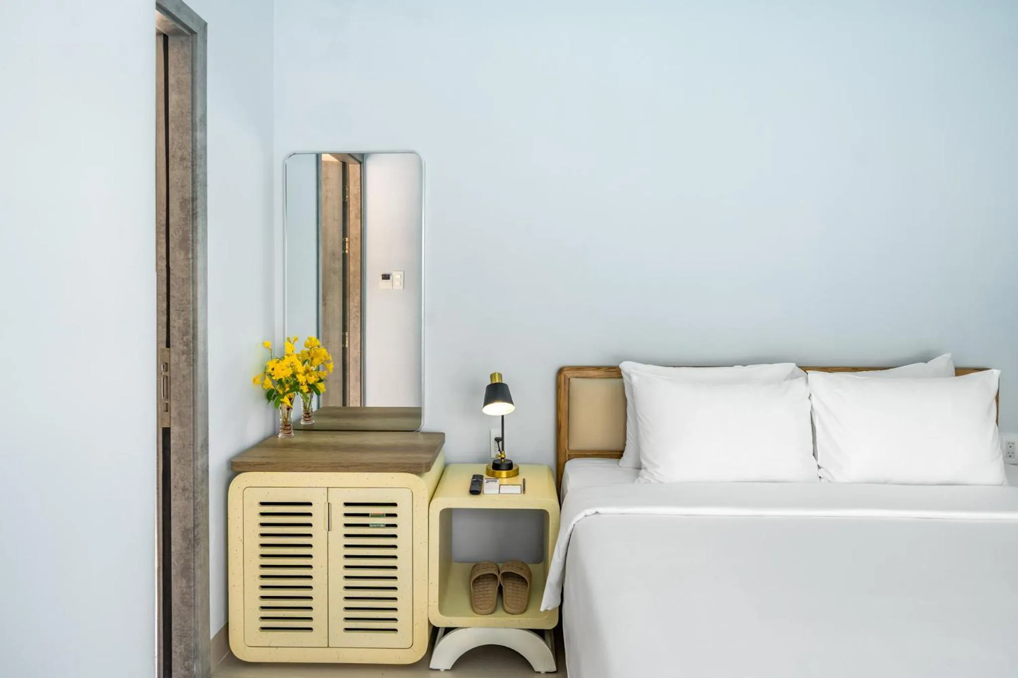 Area and facilities, Bed in The Up Phu Quoc