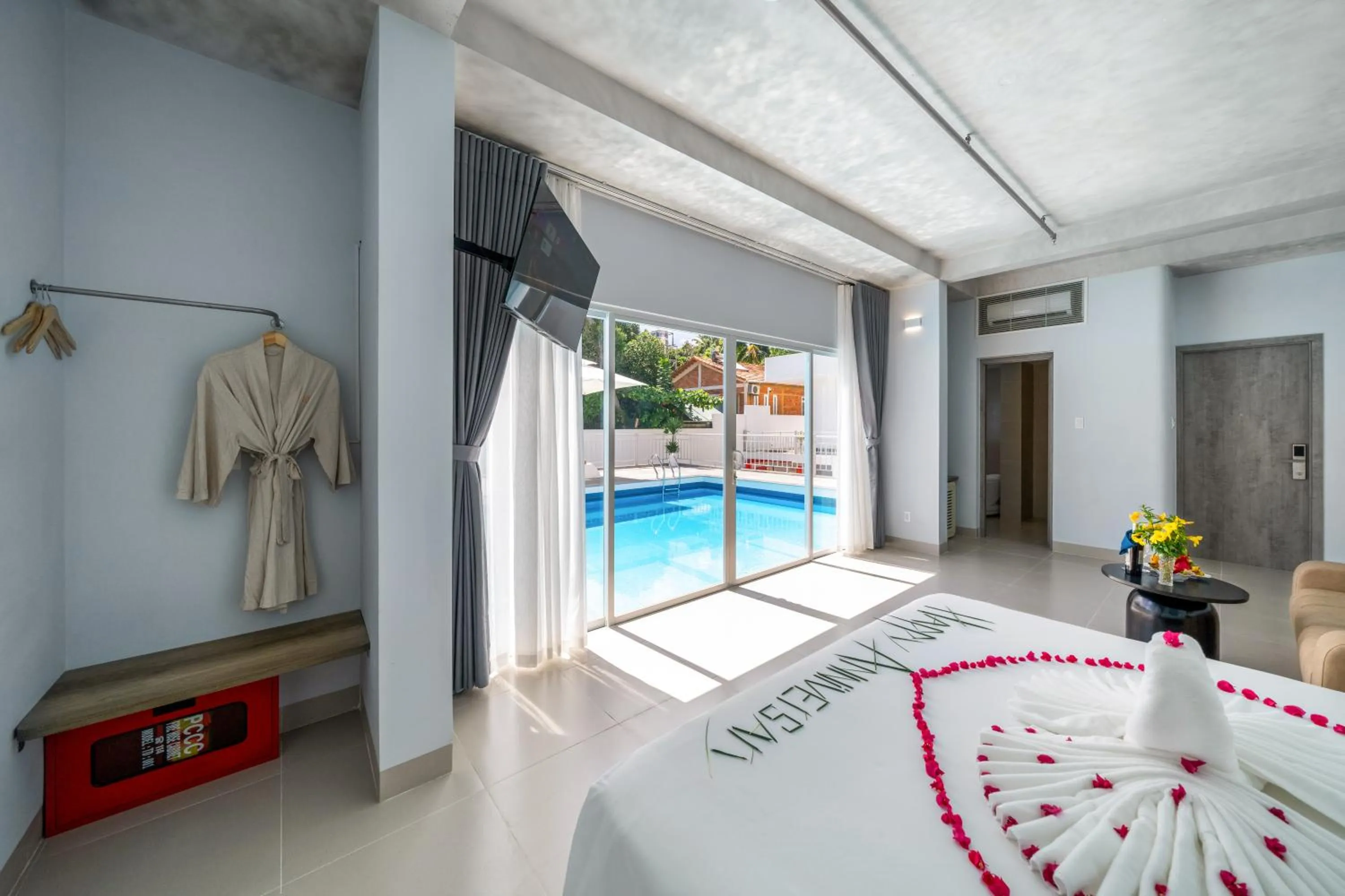 Pool view in The Up Phu Quoc