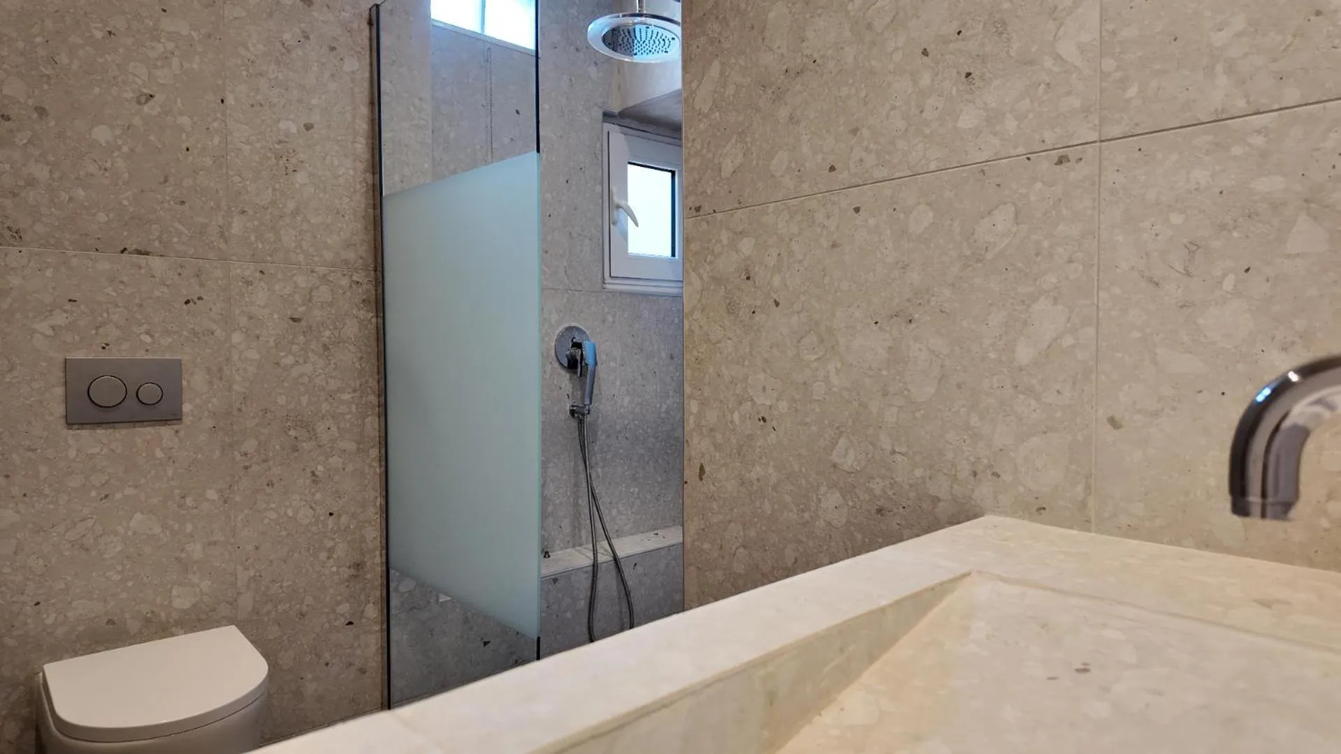Shower in Euphoria Apartments Monastiraki