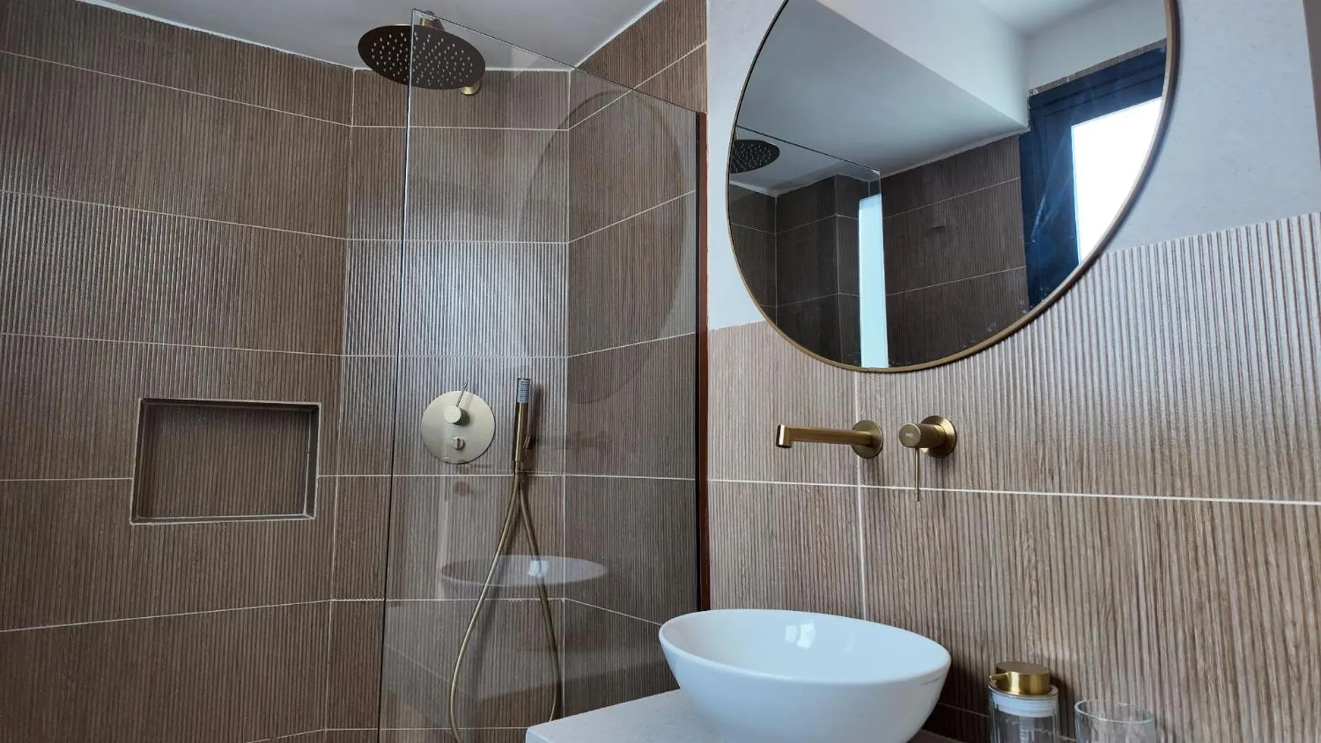 Shower in Euphoria Apartments Monastiraki