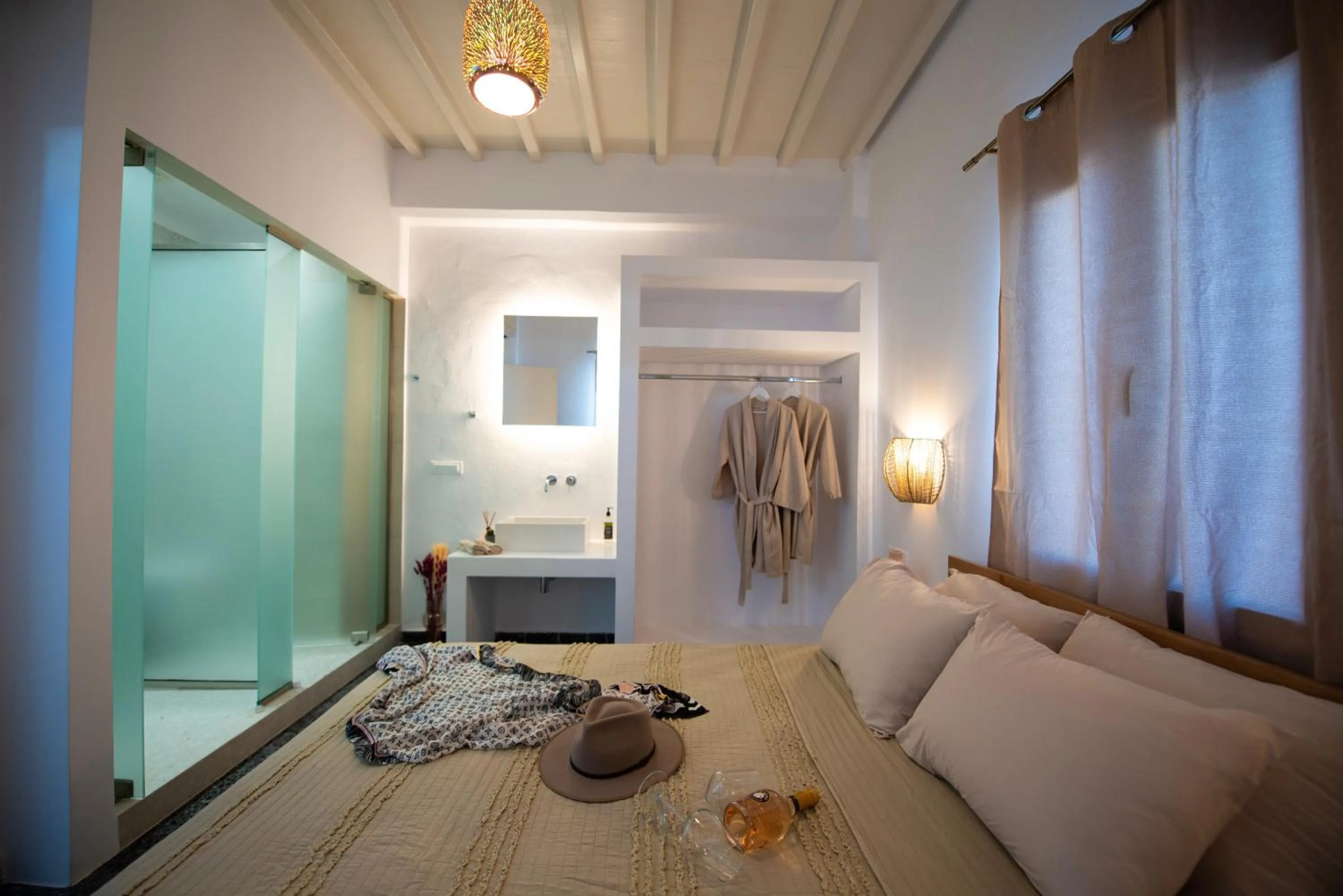 Shower, Bed in Boutique di Vito
