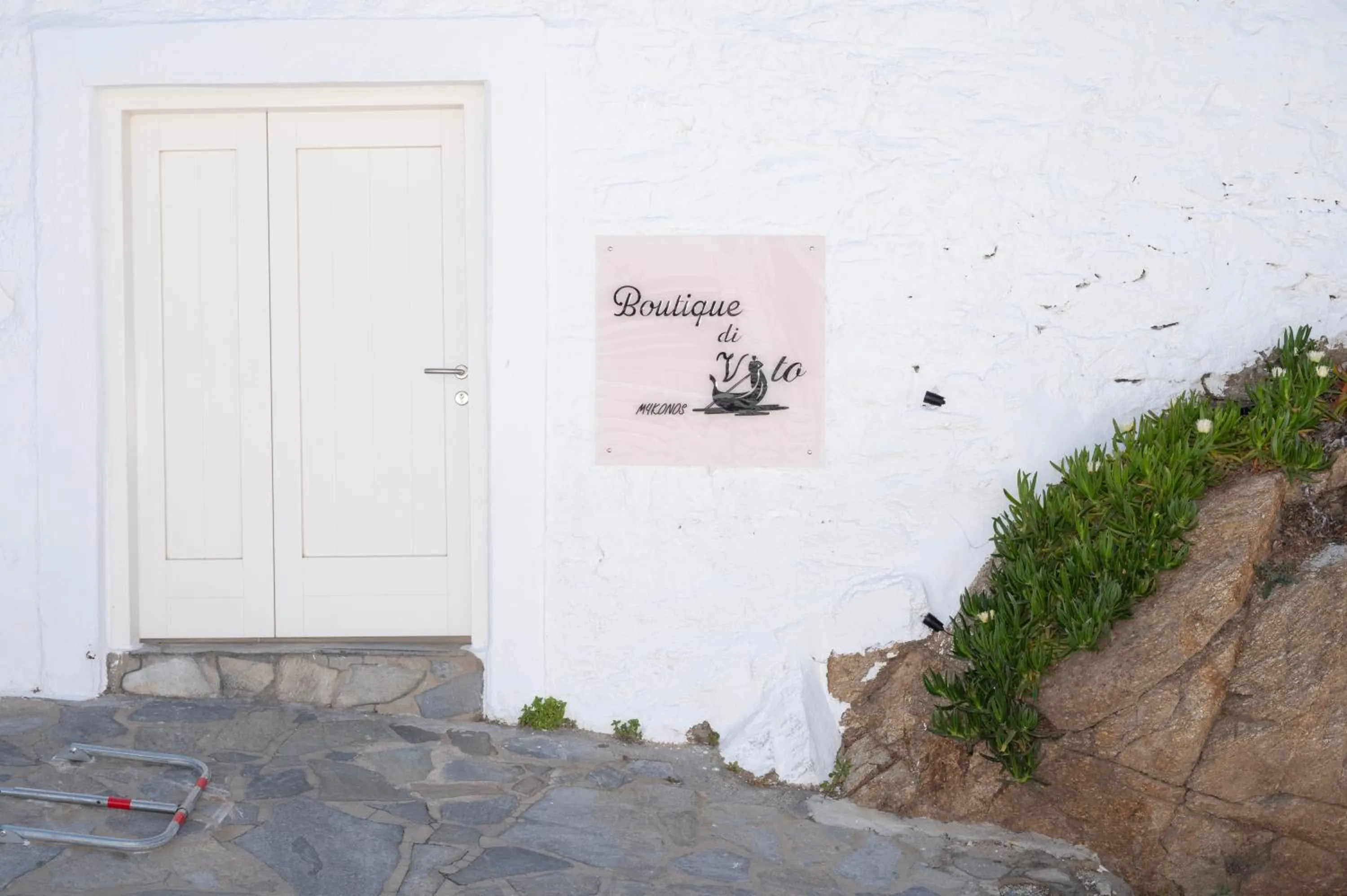 Facade/entrance in Boutique di Vito