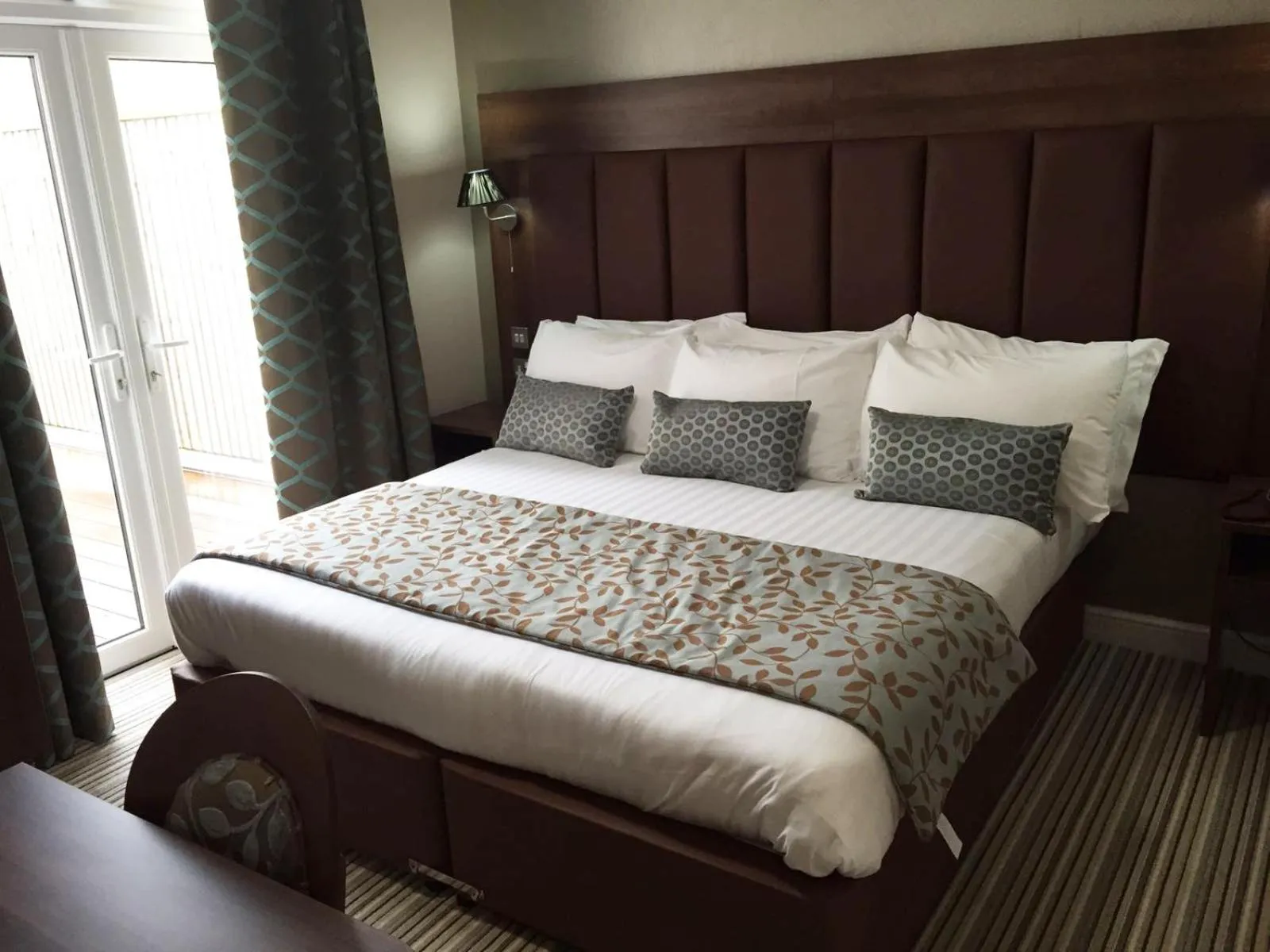 Bed in Twin Oaks Hotel