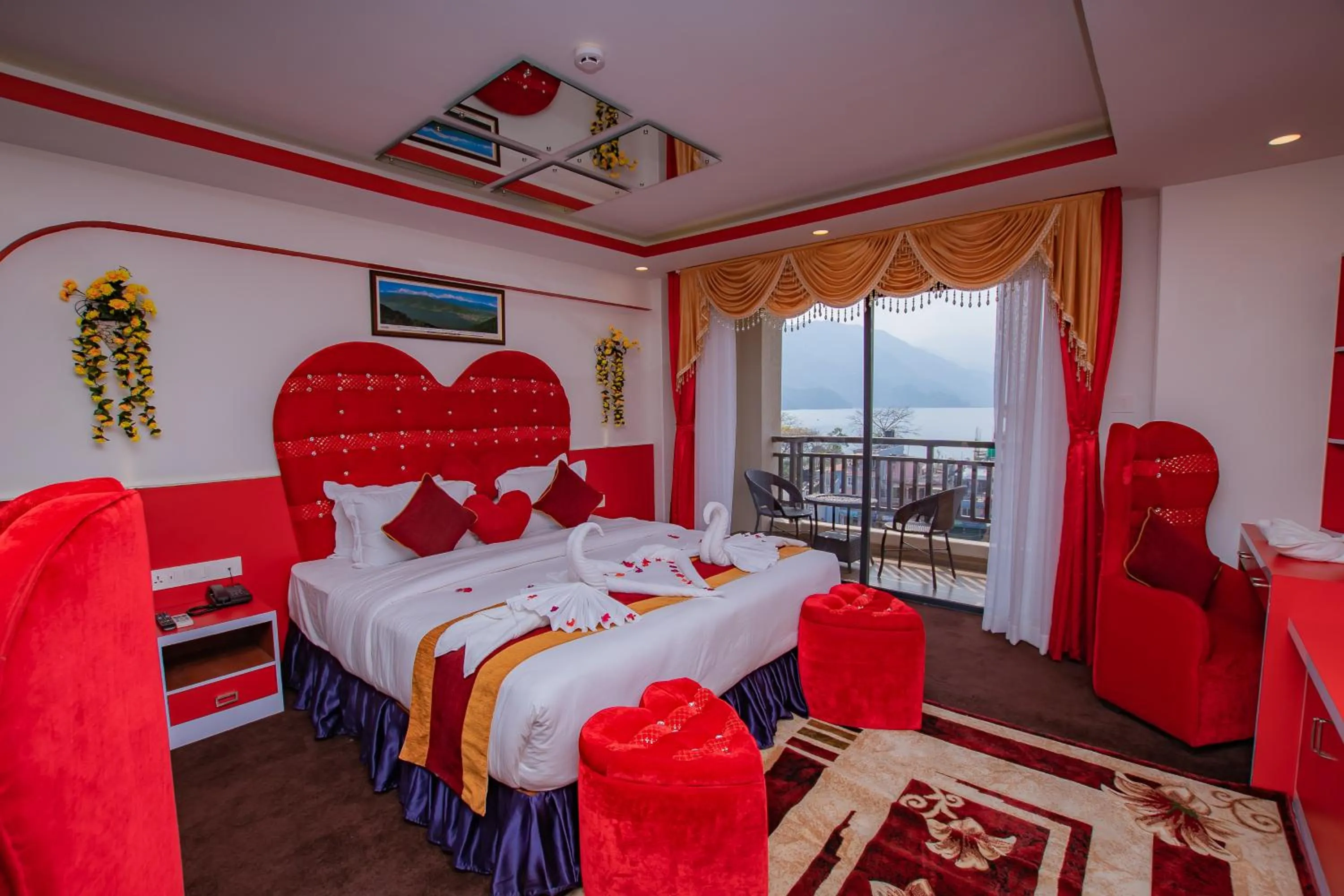 Bed in Hotel Pokhara Village & SPA