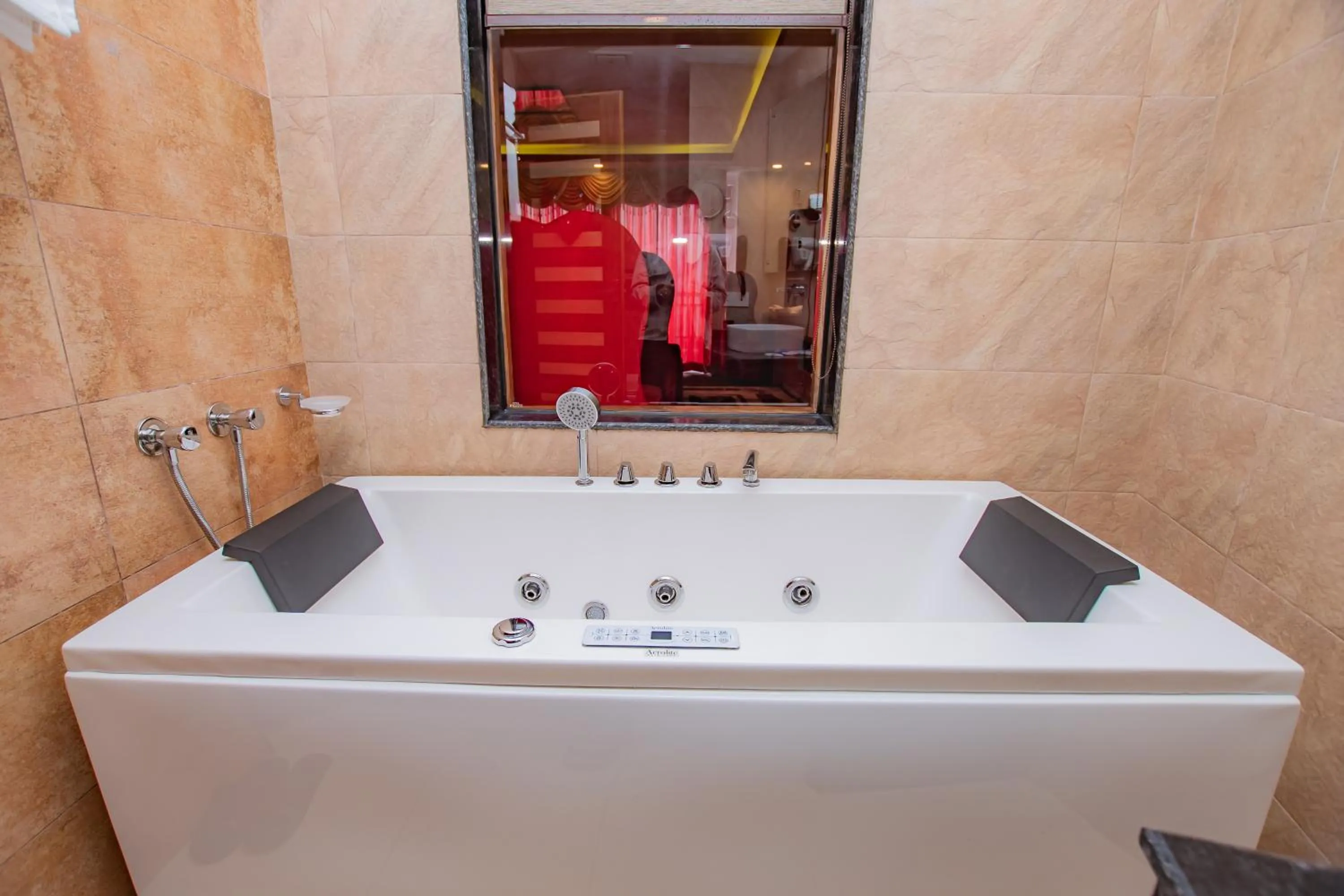 Hot Tub in Hotel Pokhara Village & SPA