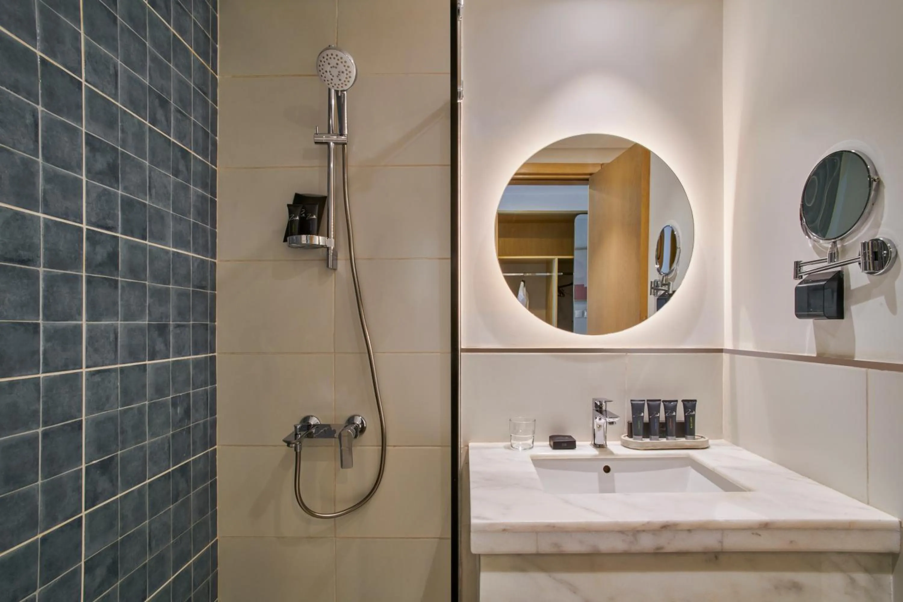 Bathroom in Marassi Boutique Hotel-Marina 1