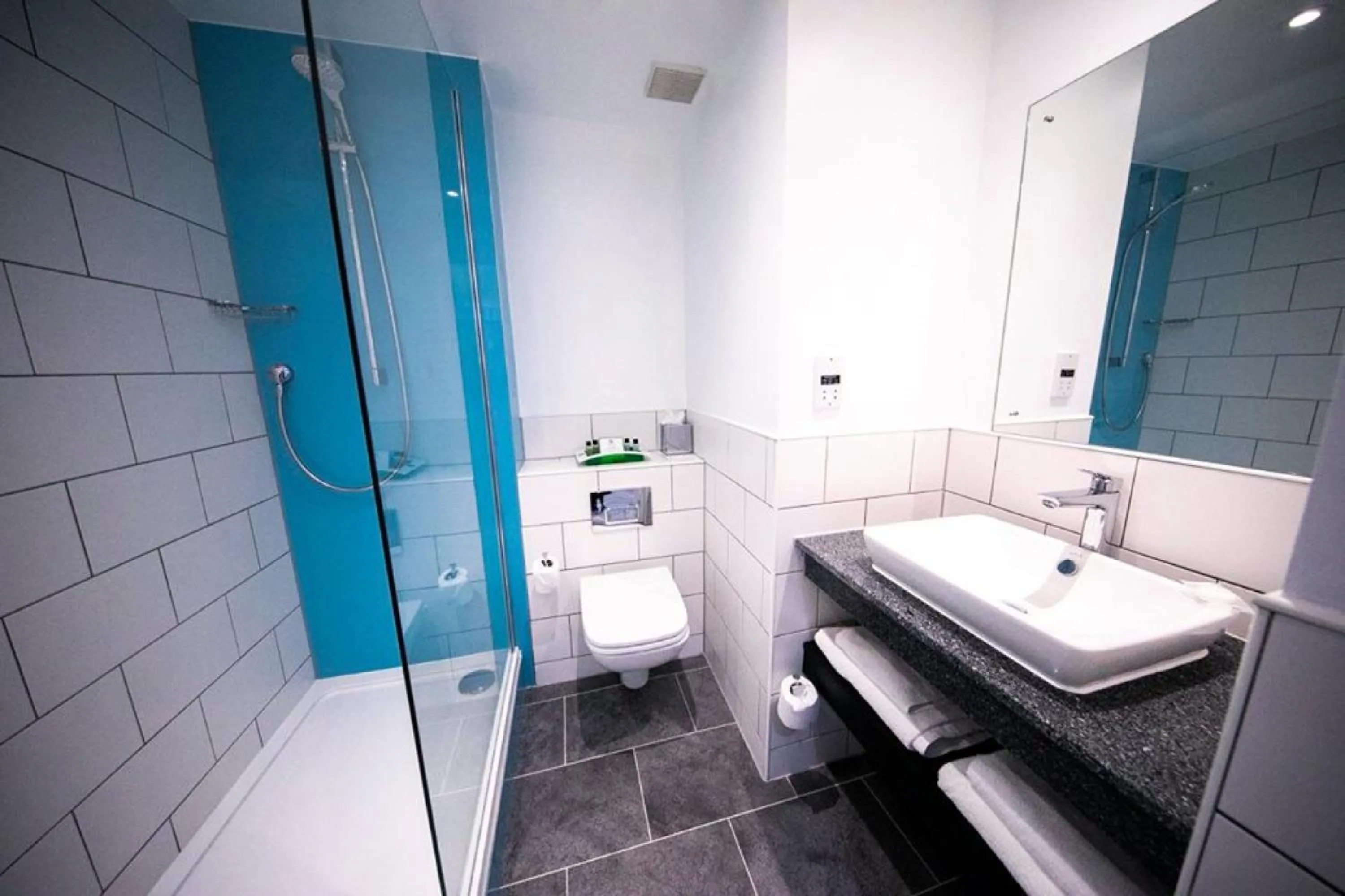 Bathroom in Holiday Inn Kenilworth - Warwick by IHG