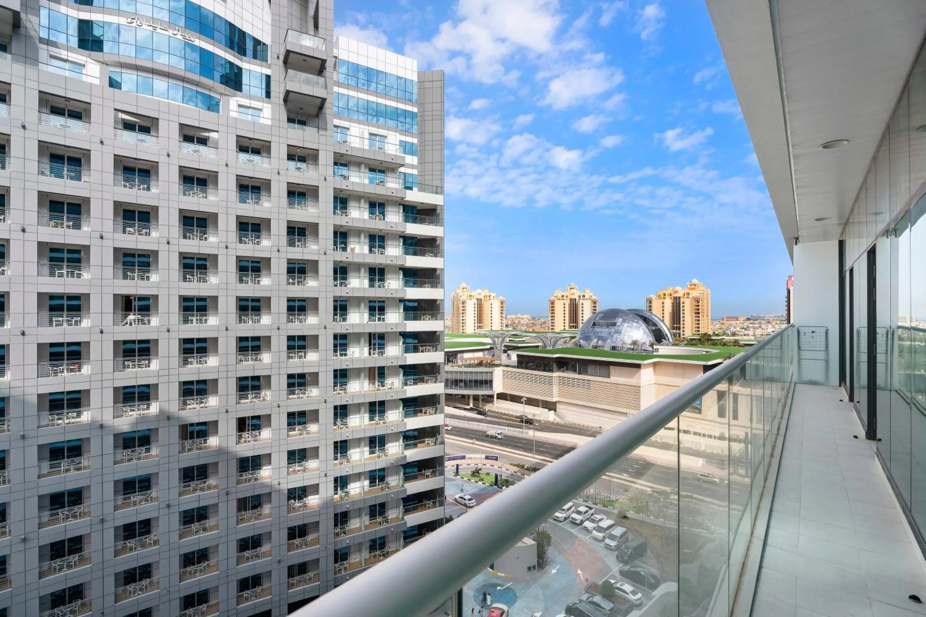 2BR Palm Jumeirah with pool on roof amazing view