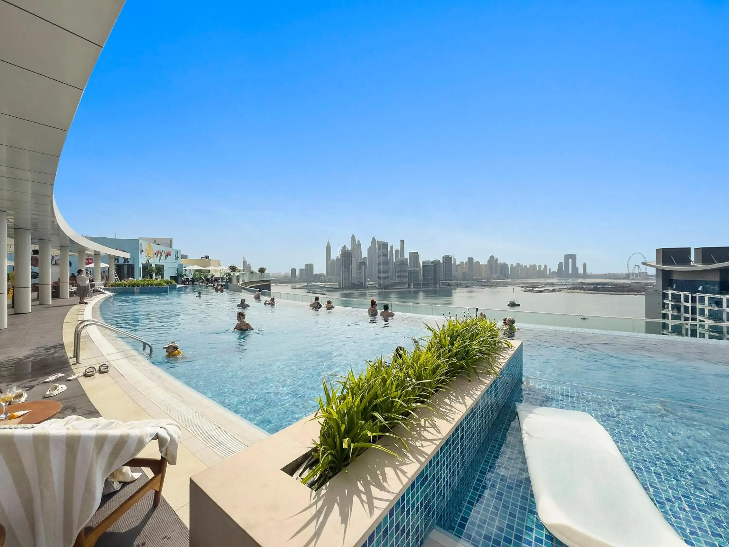 2BR Palm Jumeirah with pool on roof amazing view 2BR Palm Jumeirah with pool on roof amazing view