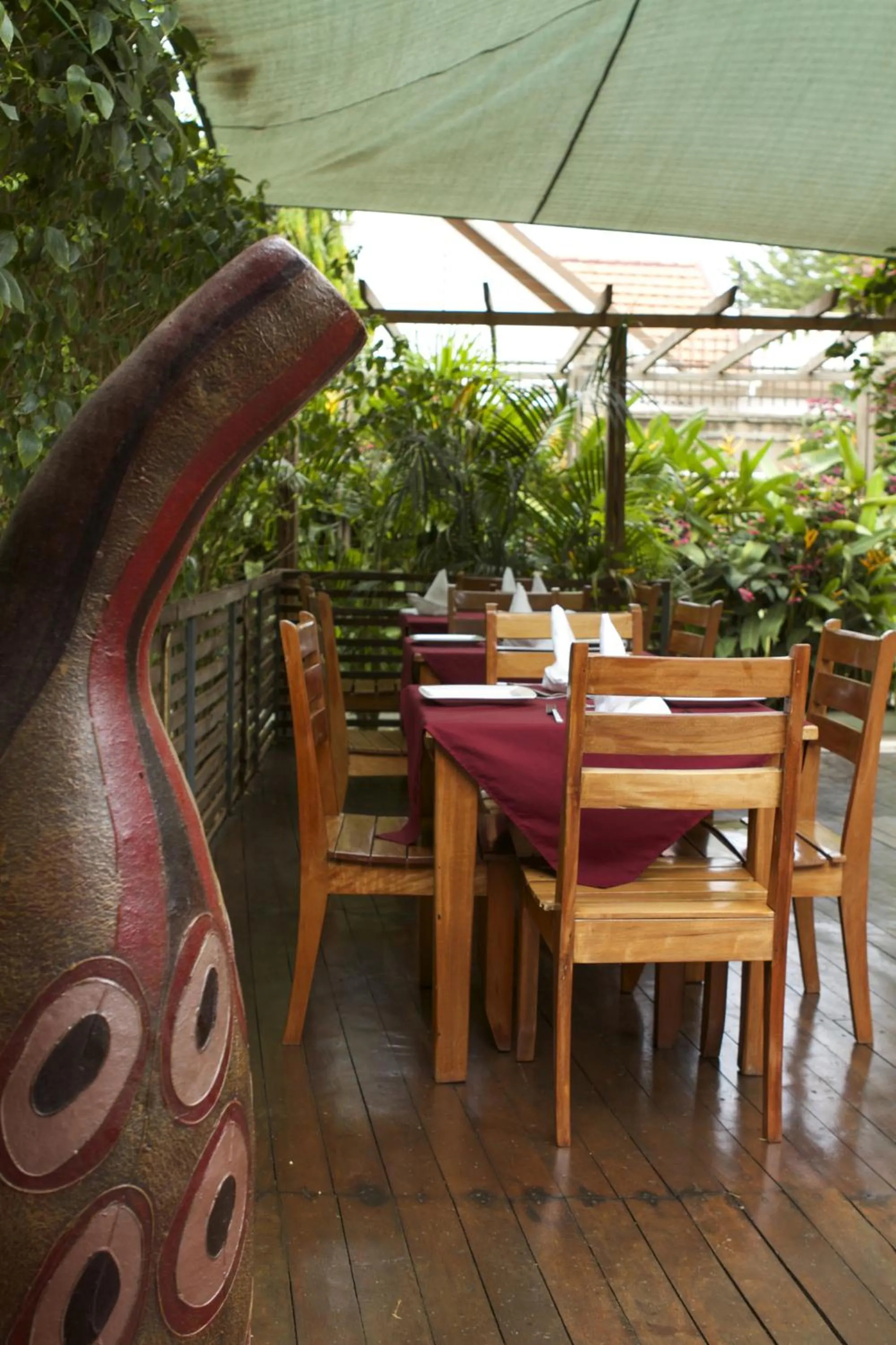 Restaurant/places to eat in Olive Gardens Hotel Kampala