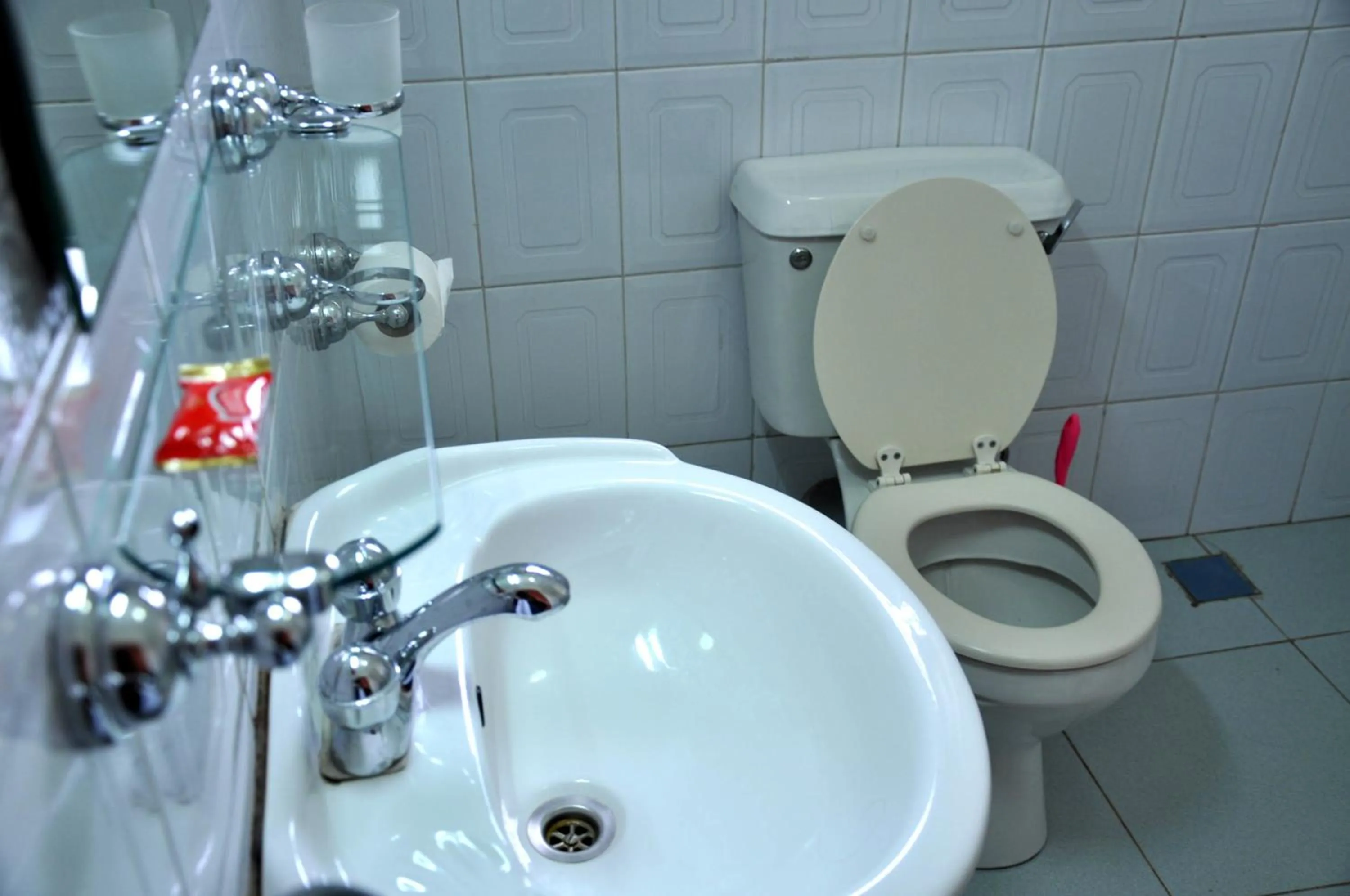 Bathroom in Olive Gardens Hotel Kampala