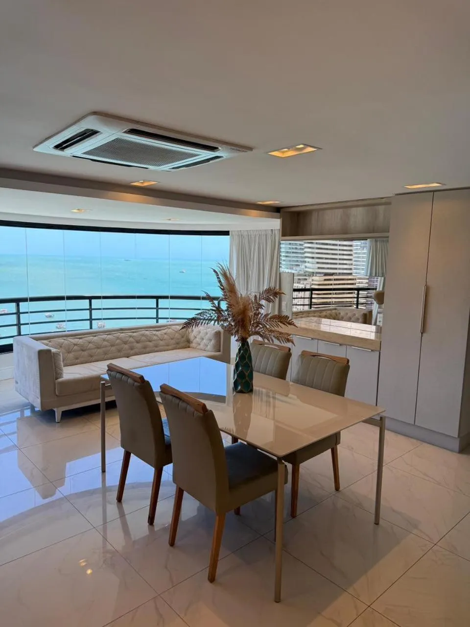 Living room in Iate Plaza Hotel