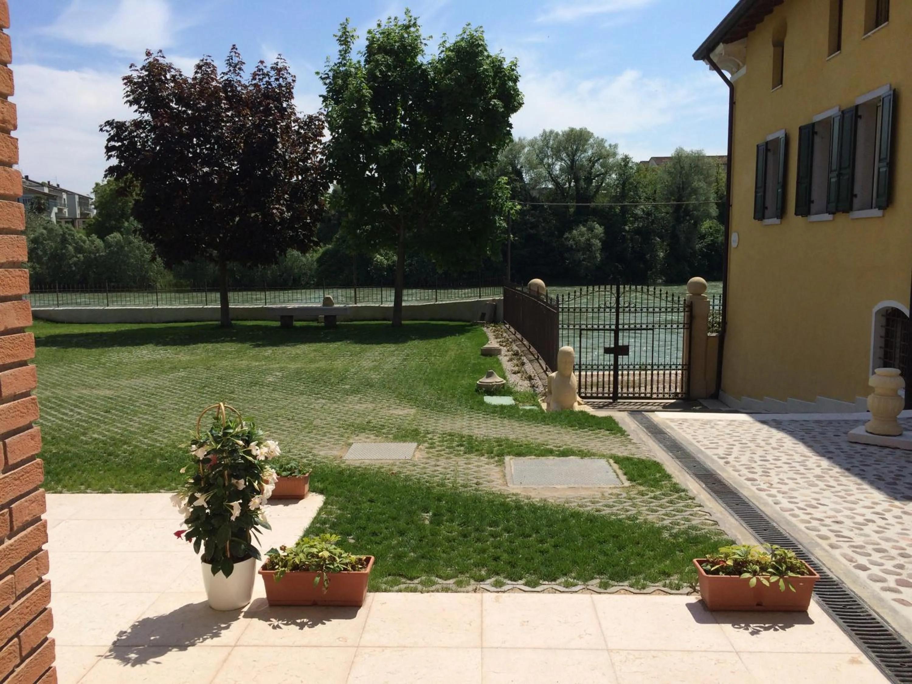 Garden view in B&B Al Fondaco