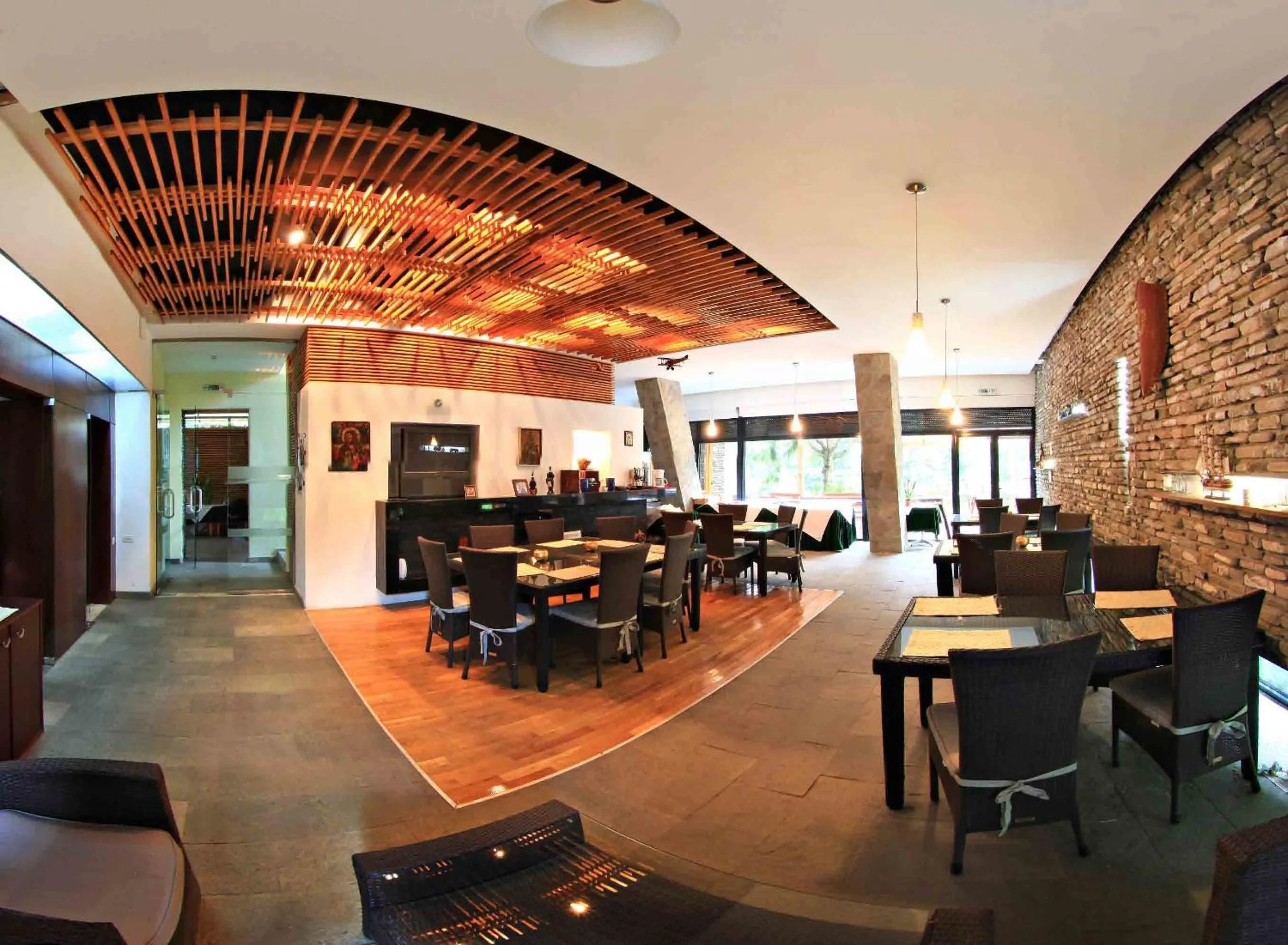Communal lounge/ TV room in Pensiunea Rasnoava