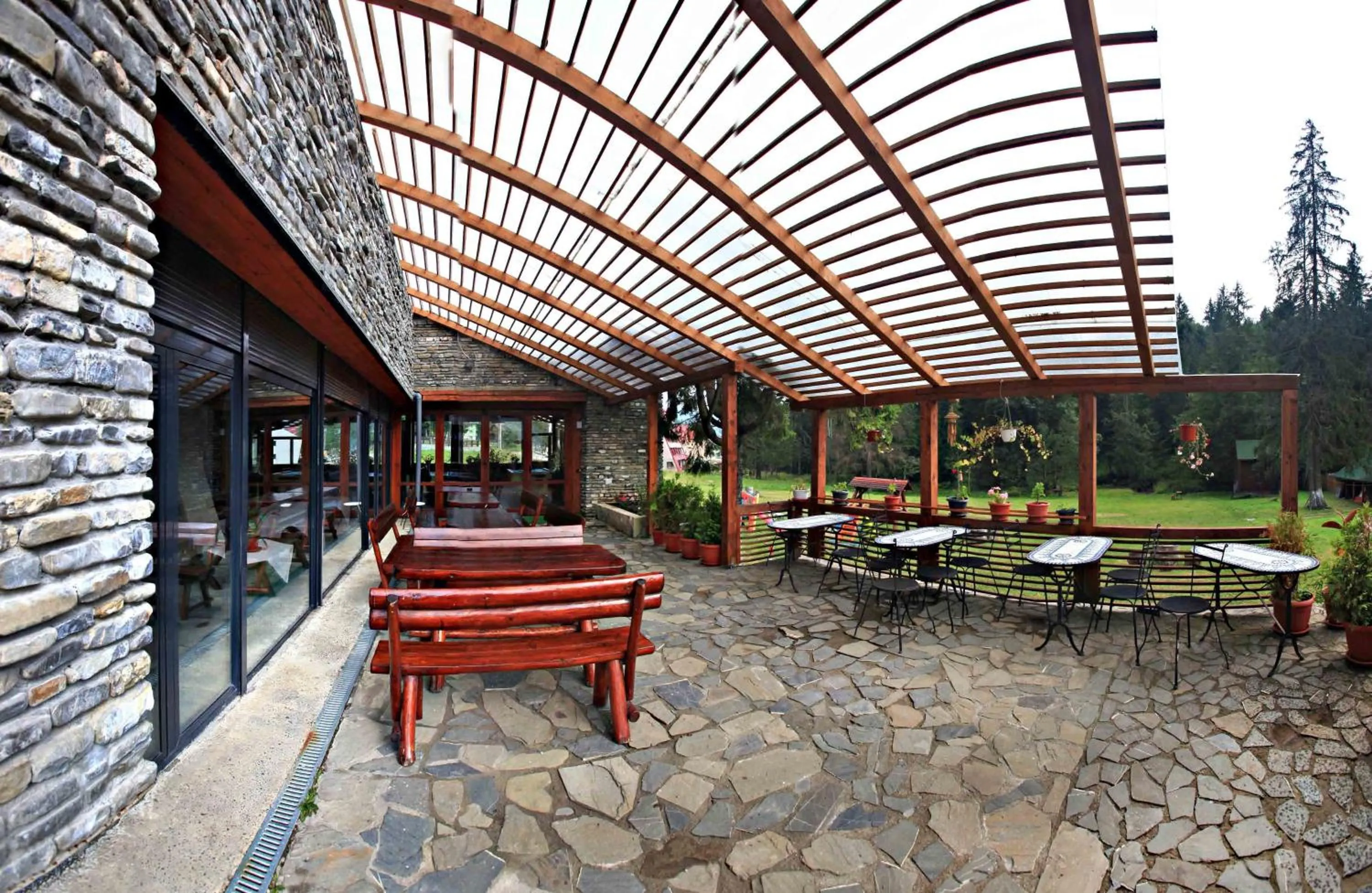 Patio in Pensiunea Rasnoava