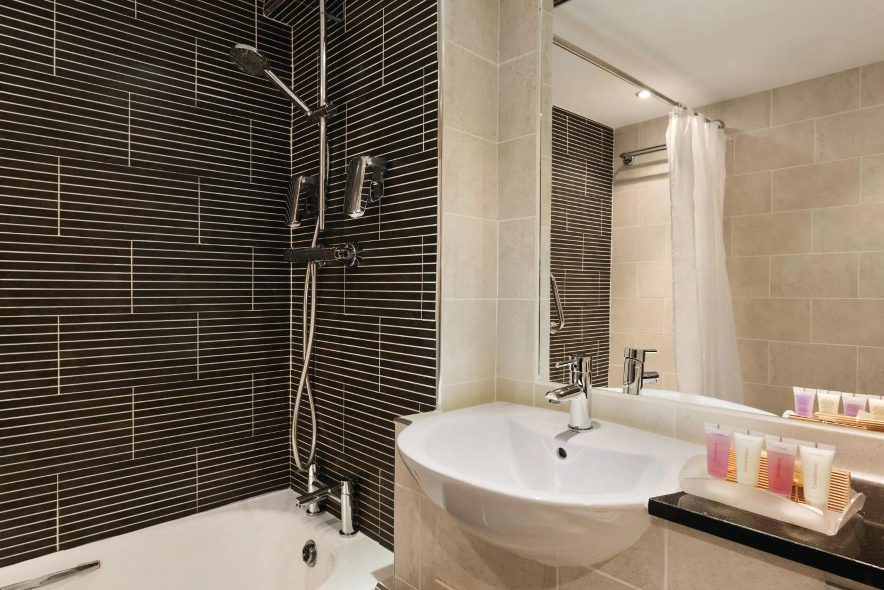 Bathroom in Riverside Hotel