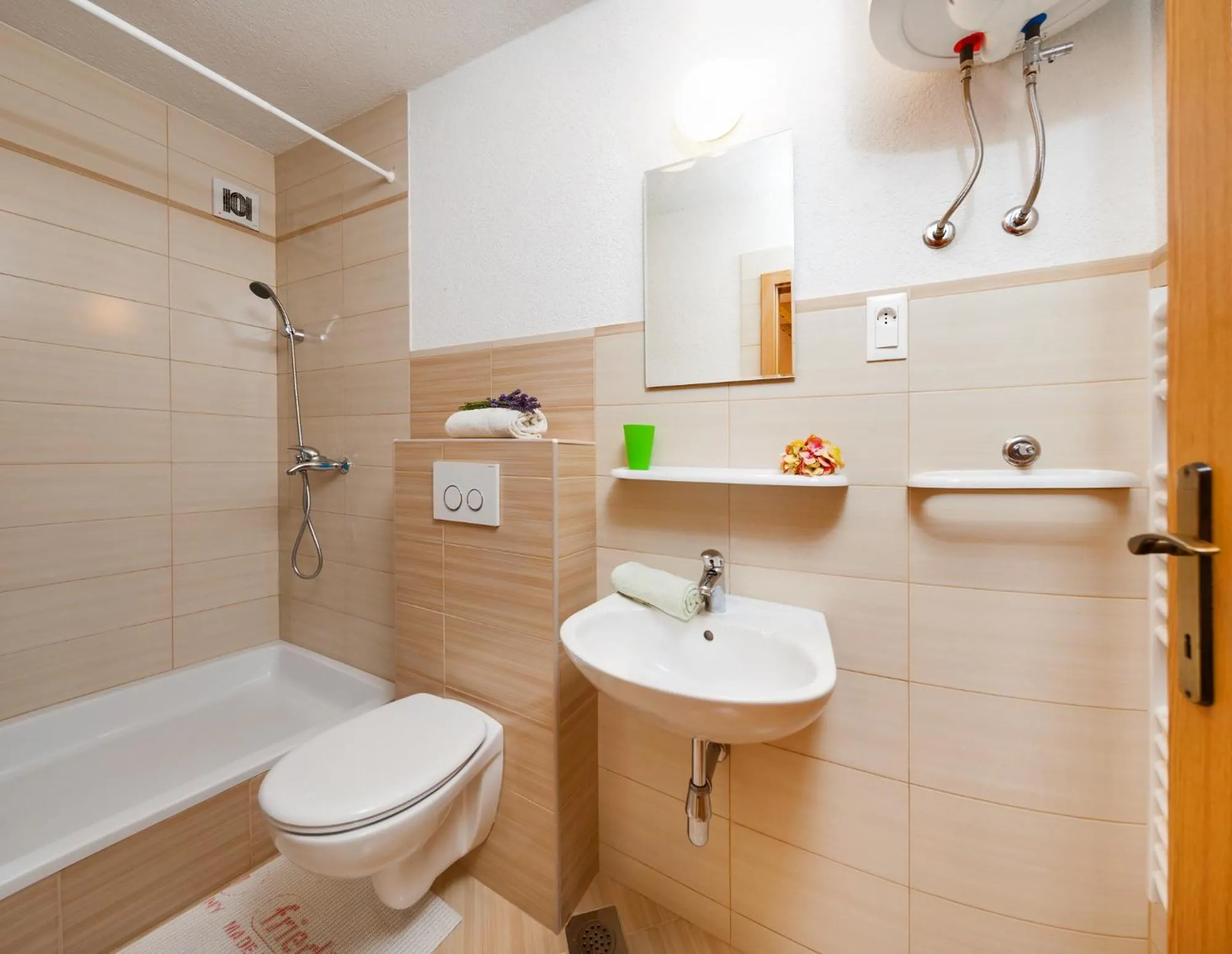 Bathroom in Apartments Mande and Kate