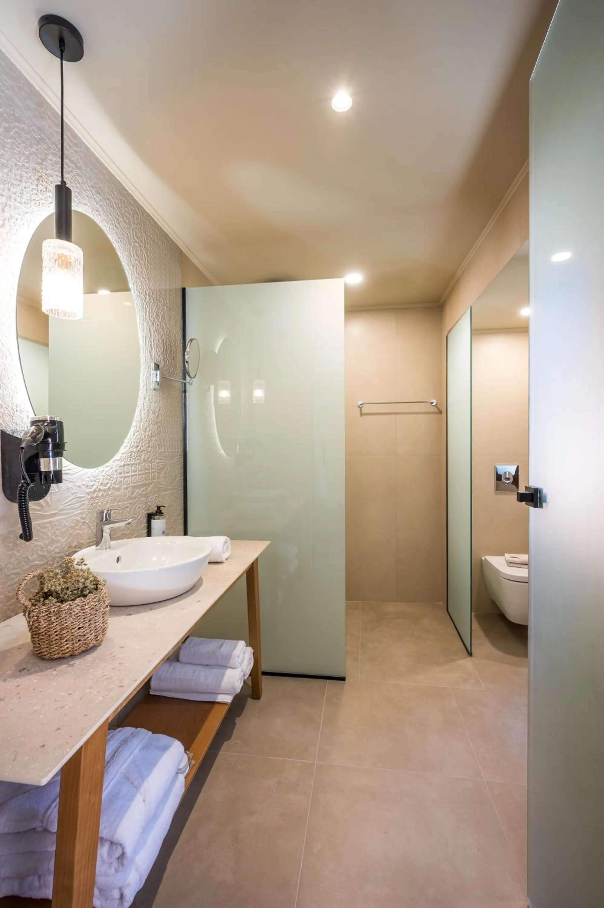 Bathroom in Hotel Pyriá